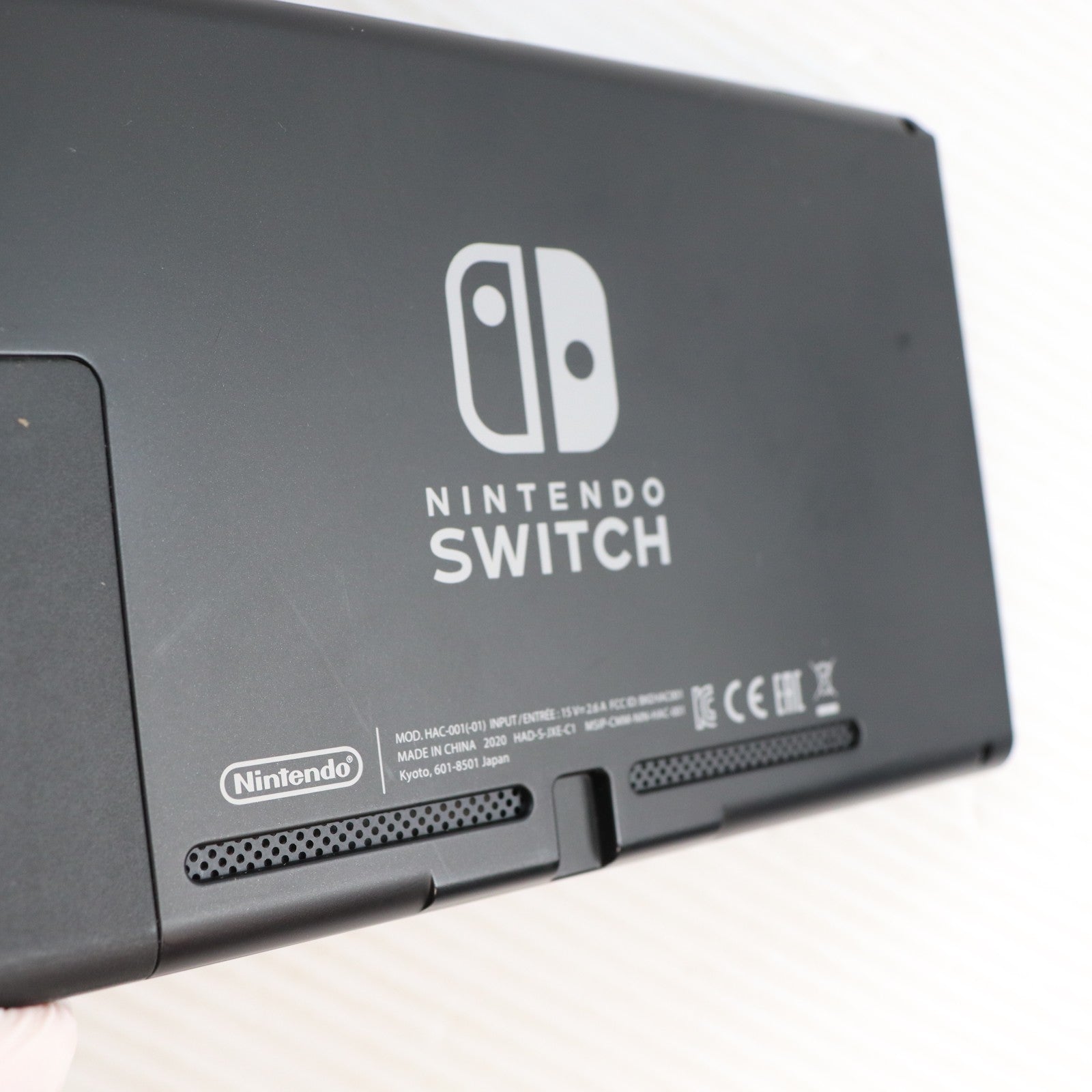 【中古即納】[Switch] (本体) Nintendo Switch(ニンテンドースイッチ) Joy-Con(L)/R グレー 任天堂(HAD-S-KAAAA)(20190830)