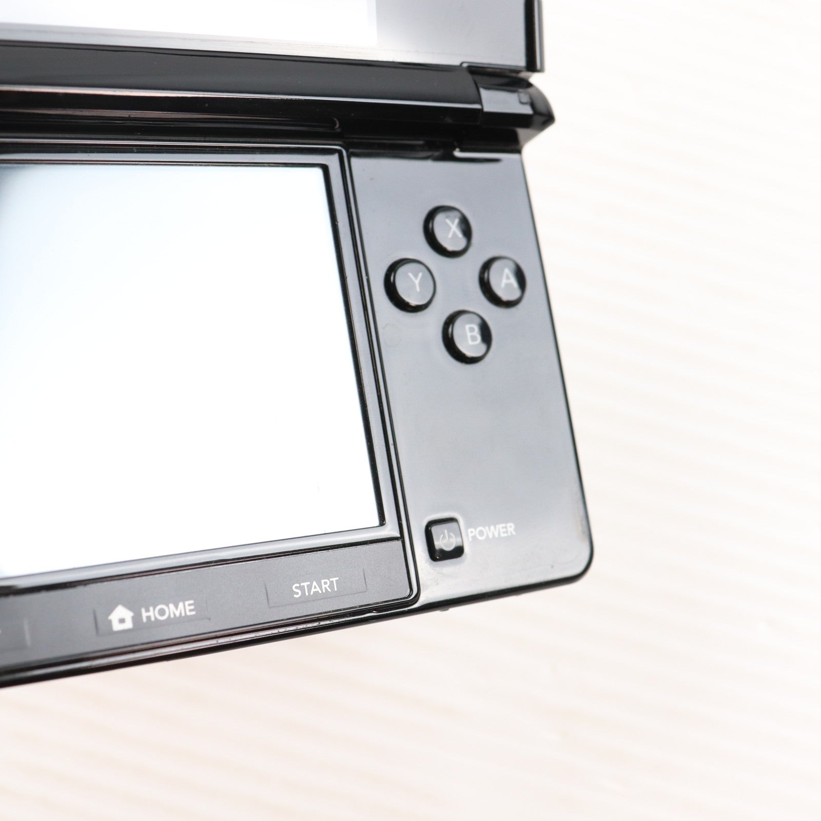 【中古即納】[3DS] (本体) ニンテンドー3DS クリアブラック 任天堂(CTR-S-KGBA)(20131010)
