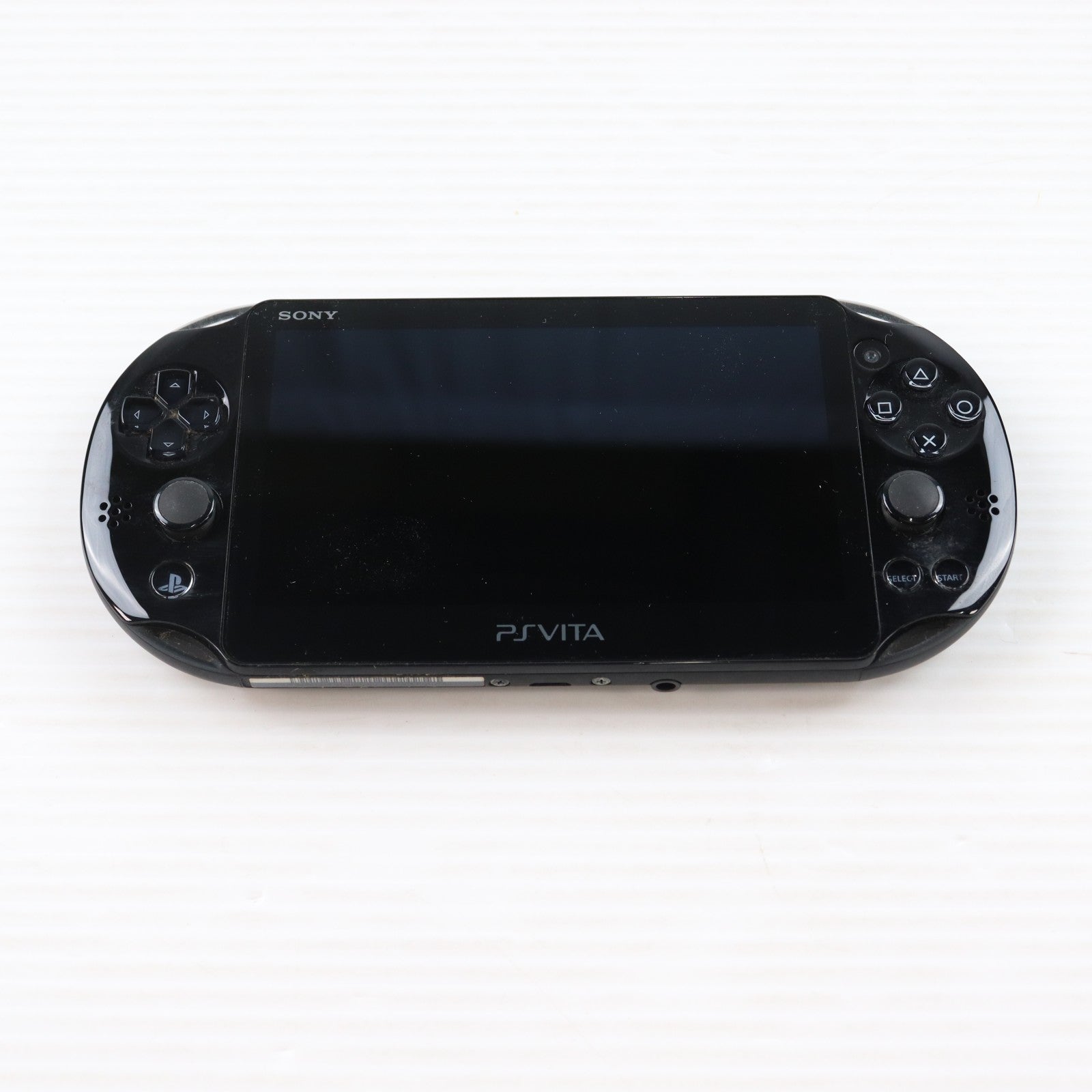 【中古即納】[PSVita] (本体) PlayStation Vita(プレイステーション ヴィータ) Wi-Fiモデル ブラック SCE(PCH-2000ZA11)(20131010)