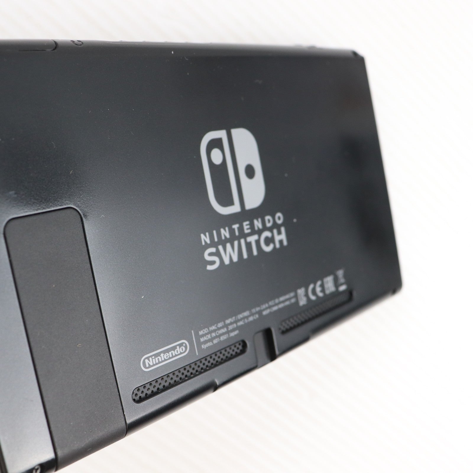 【中古即納】[Switch] (本体) Nintendo Switch(ニンテンドースイッチ) Joy-Con(L)/R グレー 任天堂(HAC-S-KAAAA)(20170303)