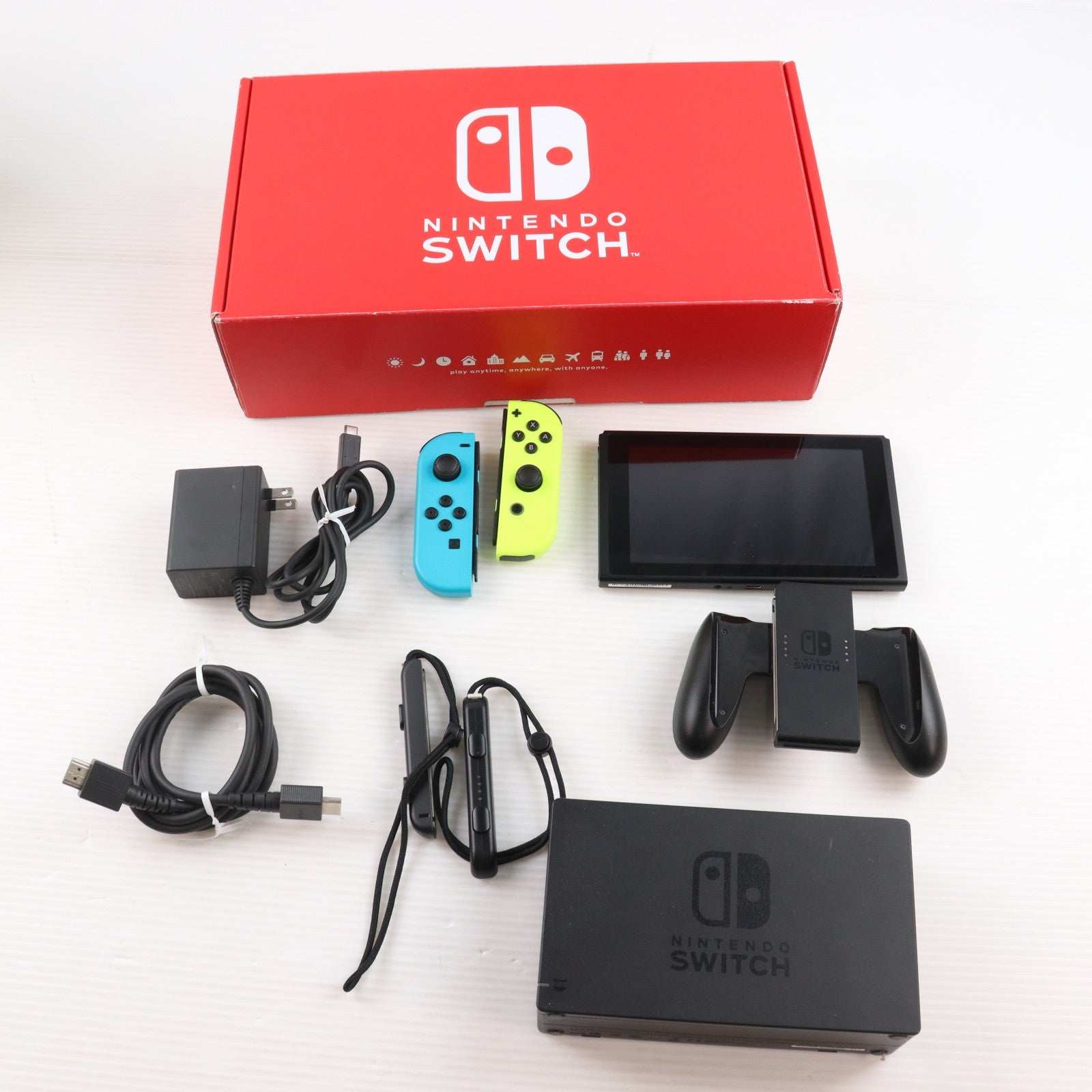 【中古即納】[Switch] (本体) マイニンテンドーストア限定 (新型)Nintendo Switch(ニンテンドースイッチ) カスタマイズ Joy-Con(L) ネオンブルー/(R) ネオンイエロー Joy-Conストラップ グレー 任天堂(HAD-S-KAYAA)(20190830)