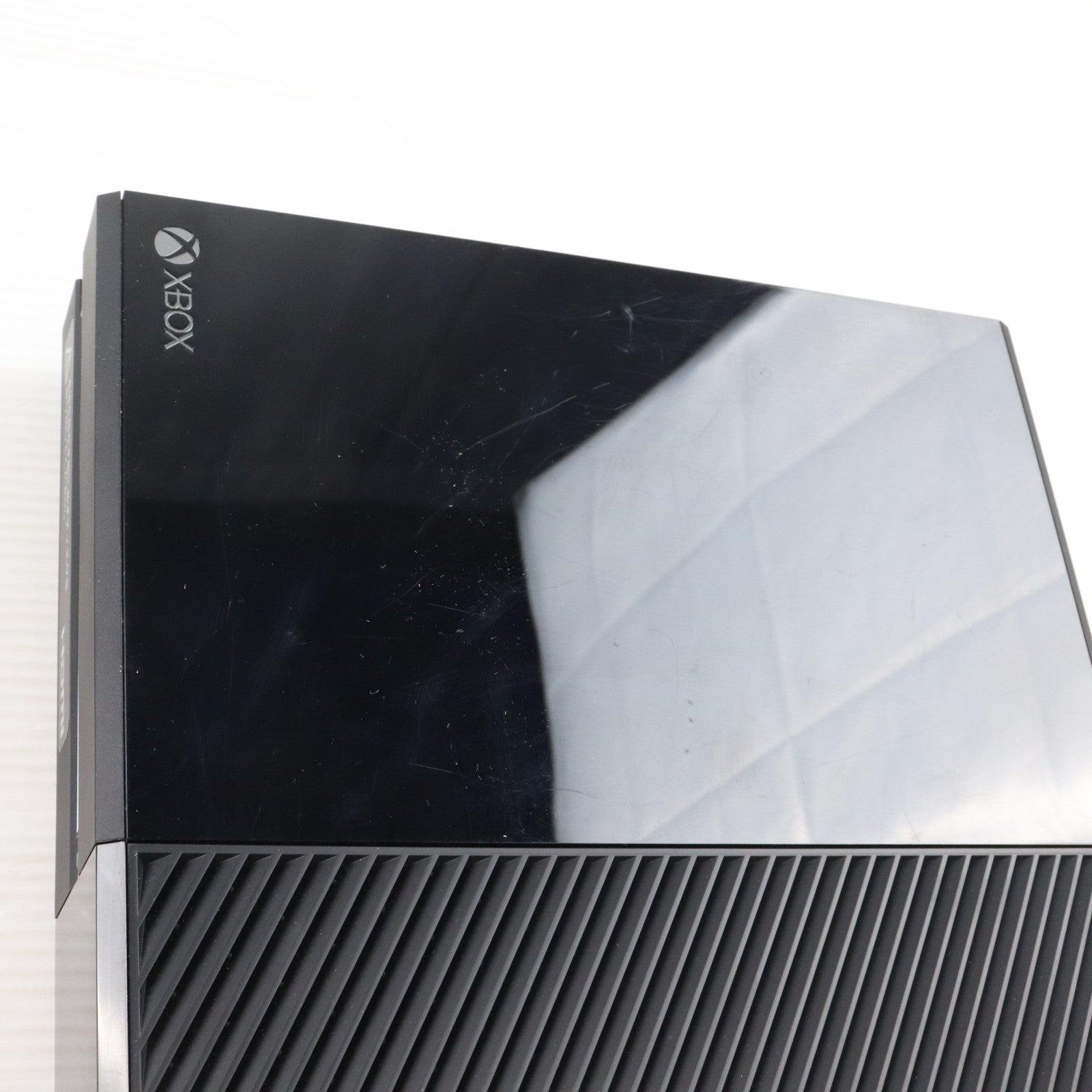 【中古即納】[XboxOne] (本体) Xbox One(タイタンフォール同梱版) 日本マイクロソフト(5C7-00034)(20140904)