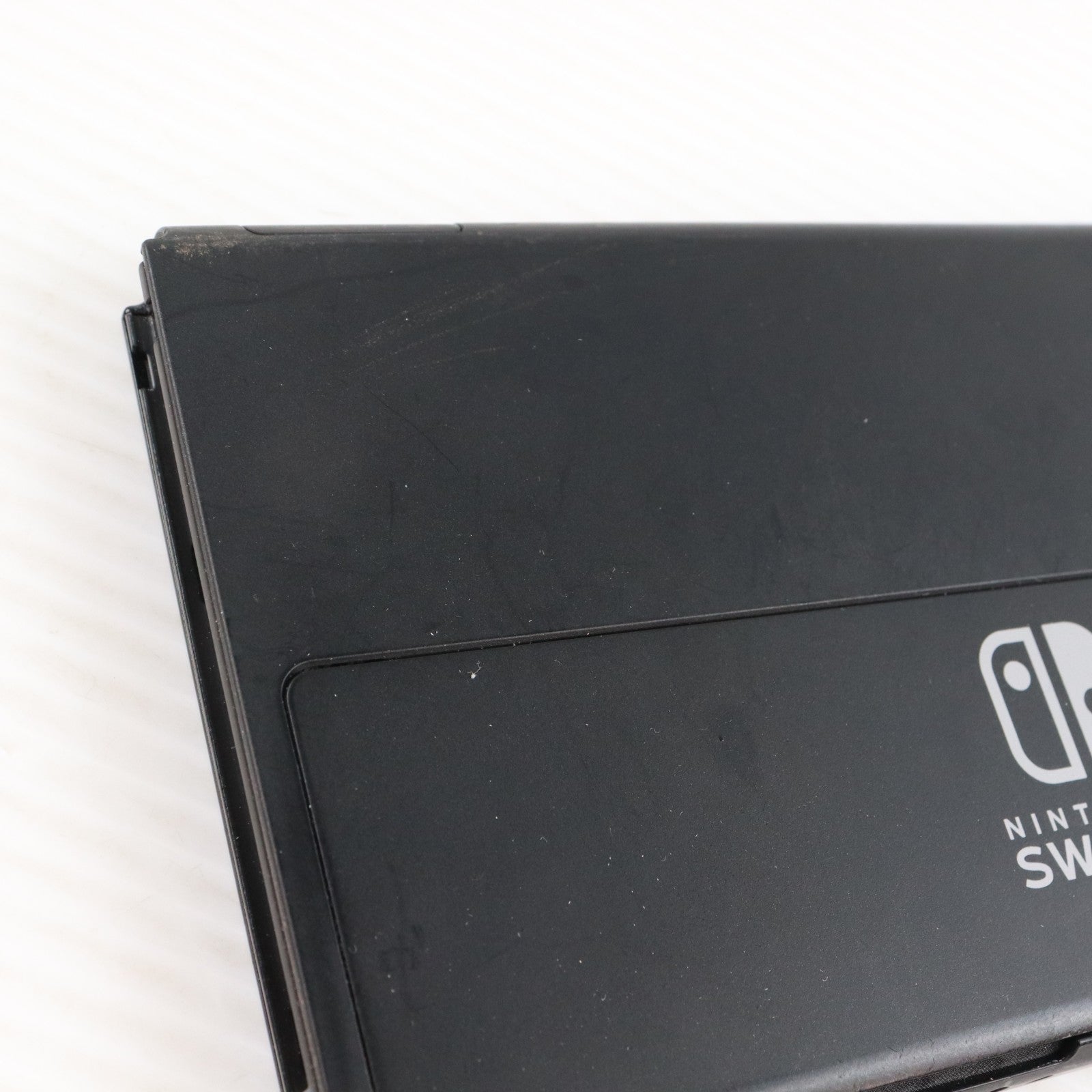 【中古即納】[Switch] (本体) Nintendo Switch(ニンテンドースイッチ) 有機ELモデル Joy-Con(L) ネオンブルー/R ネオンレッド 任天堂(HEG-S-KABAA)(20211008)