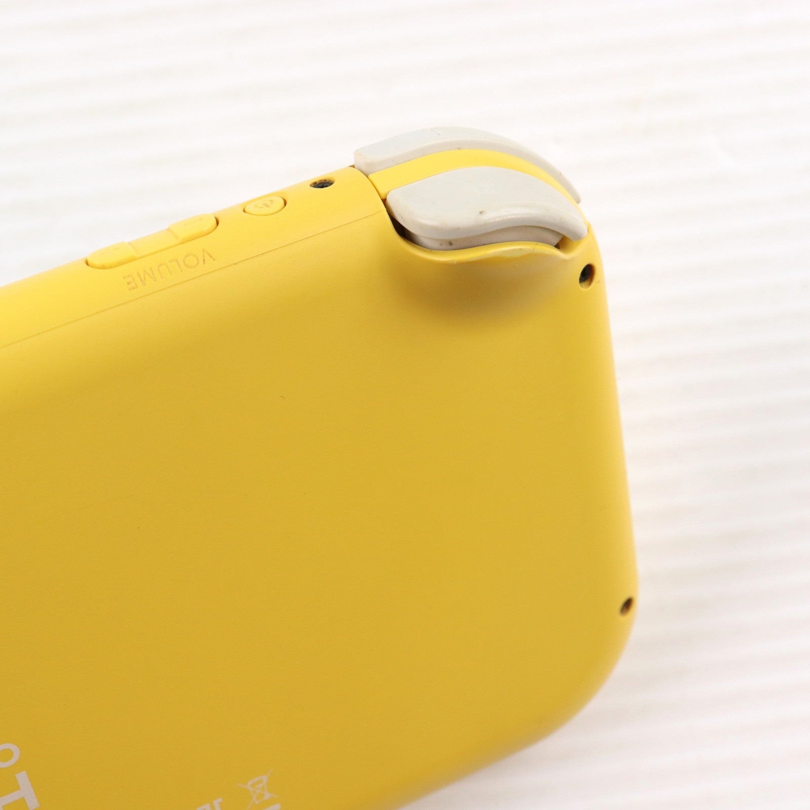 【中古即納】[Switch] (本体) Nintendo Switch Lite(ニンテンドースイッチライト) イエロー 任天堂(HDH-S-YAZAA)(20190920)