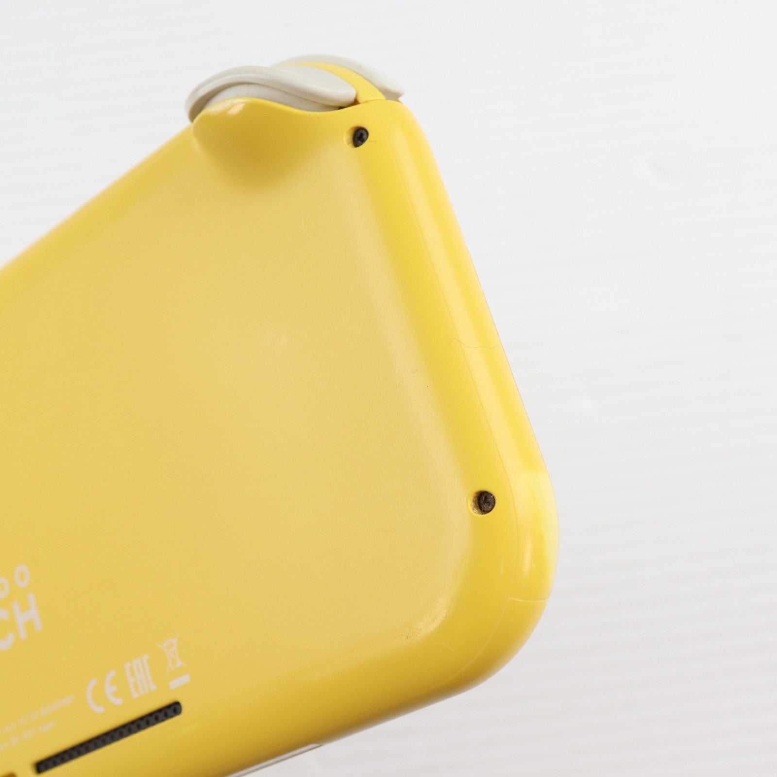 【中古即納】[Switch] (本体) Nintendo Switch Lite(ニンテンドースイッチライト) イエロー 任天堂(HDH-S-YAZAA)(20190920)