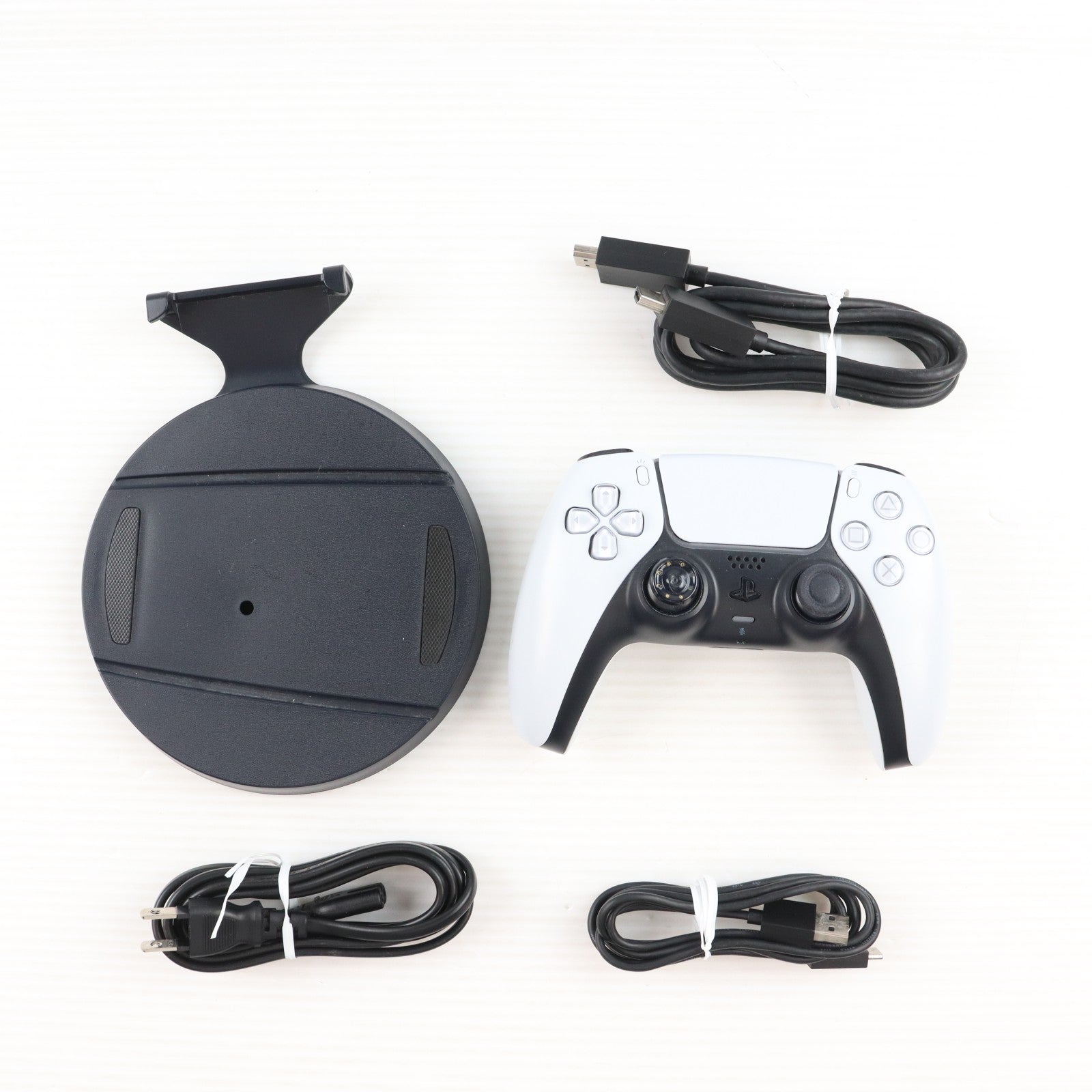 【中古即納】[PS5] (本体) PlayStation 5(プレイステーション5) デジタル・エディション SIE(CFI-1000B01)(20201112)