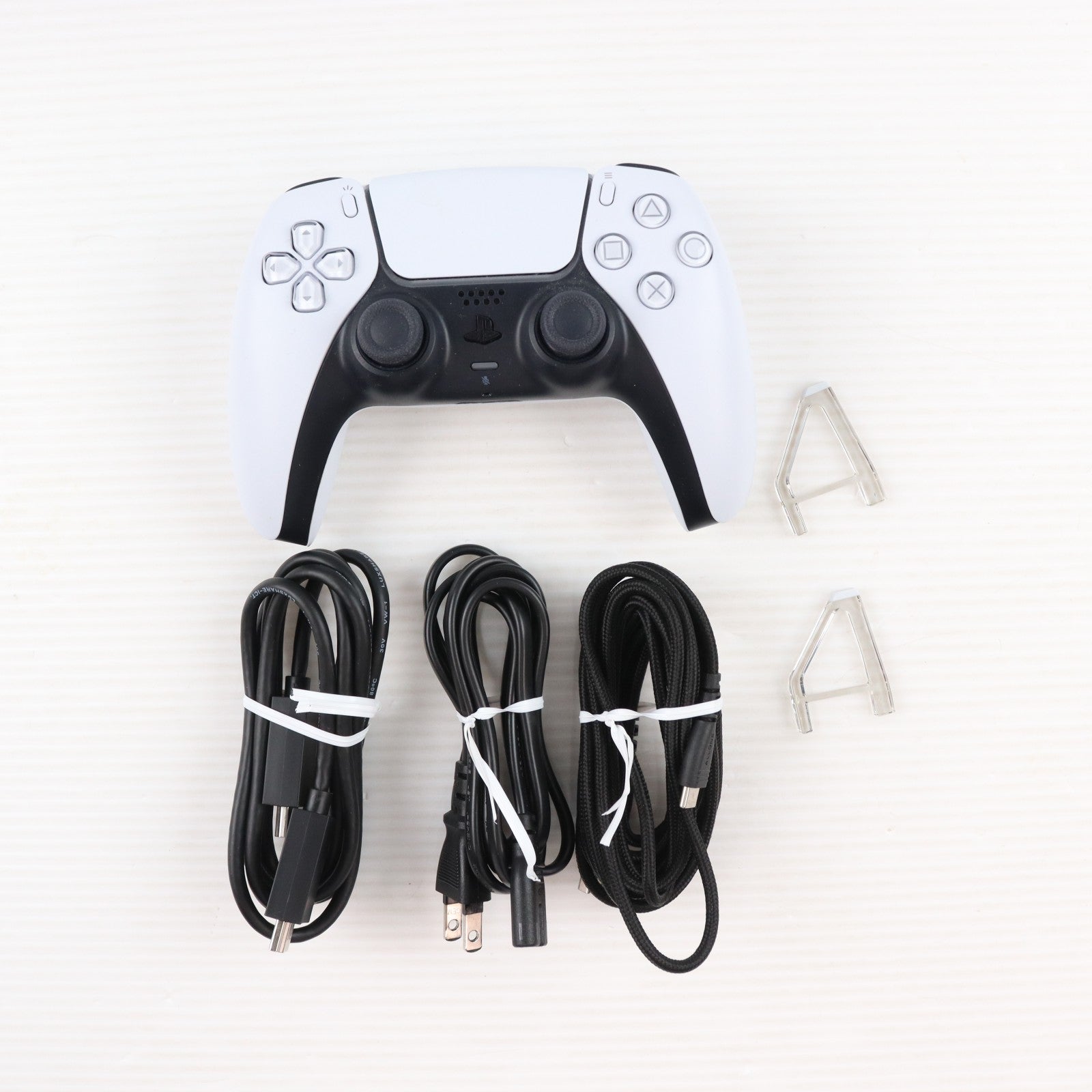 【中古即納】[PS5] (本体) PlayStation 5(プレイステーション5) slimモデル(スリムモデル) SIE(CFI-2000A01)(20231110)