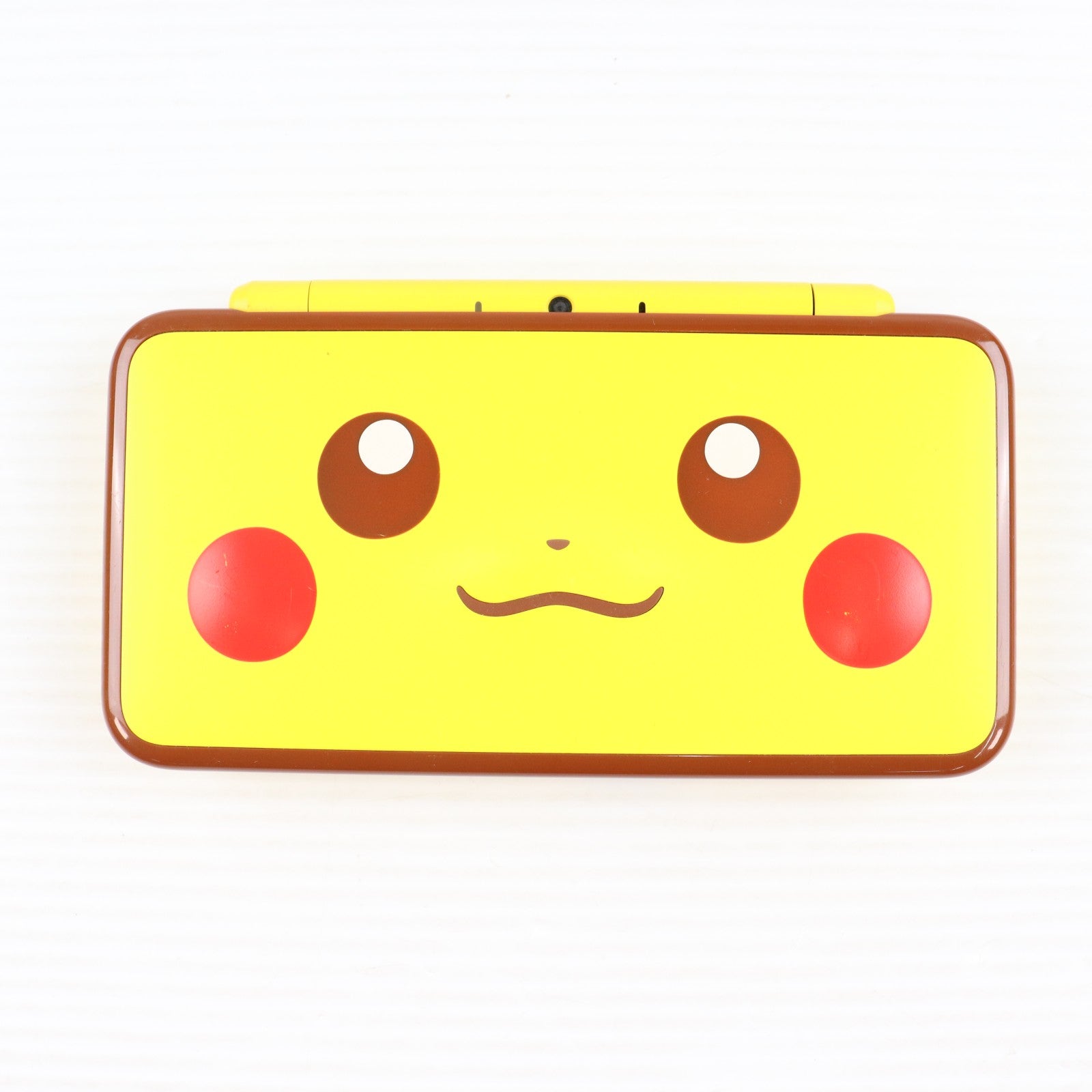 【中古即納】[3DS] (本体) ポケモンセンター限定 Newニンテンドー2DS LL ピカチュウエディション 任天堂(JAN-S-CBAA)(20171117)