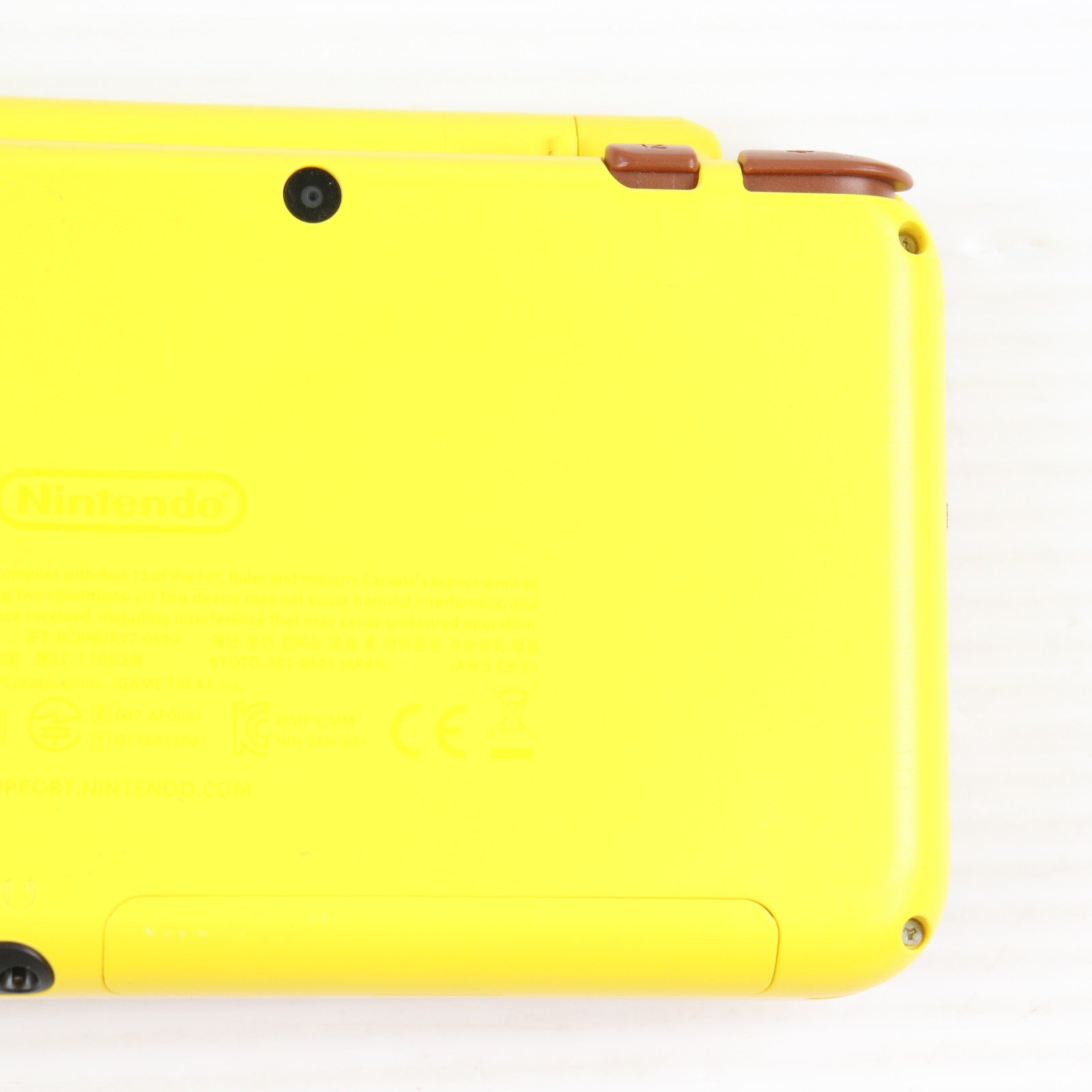 【中古即納】[3DS] (本体) ポケモンセンター限定 Newニンテンドー2DS LL ピカチュウエディション 任天堂(JAN-S-CBAA)(20171117)