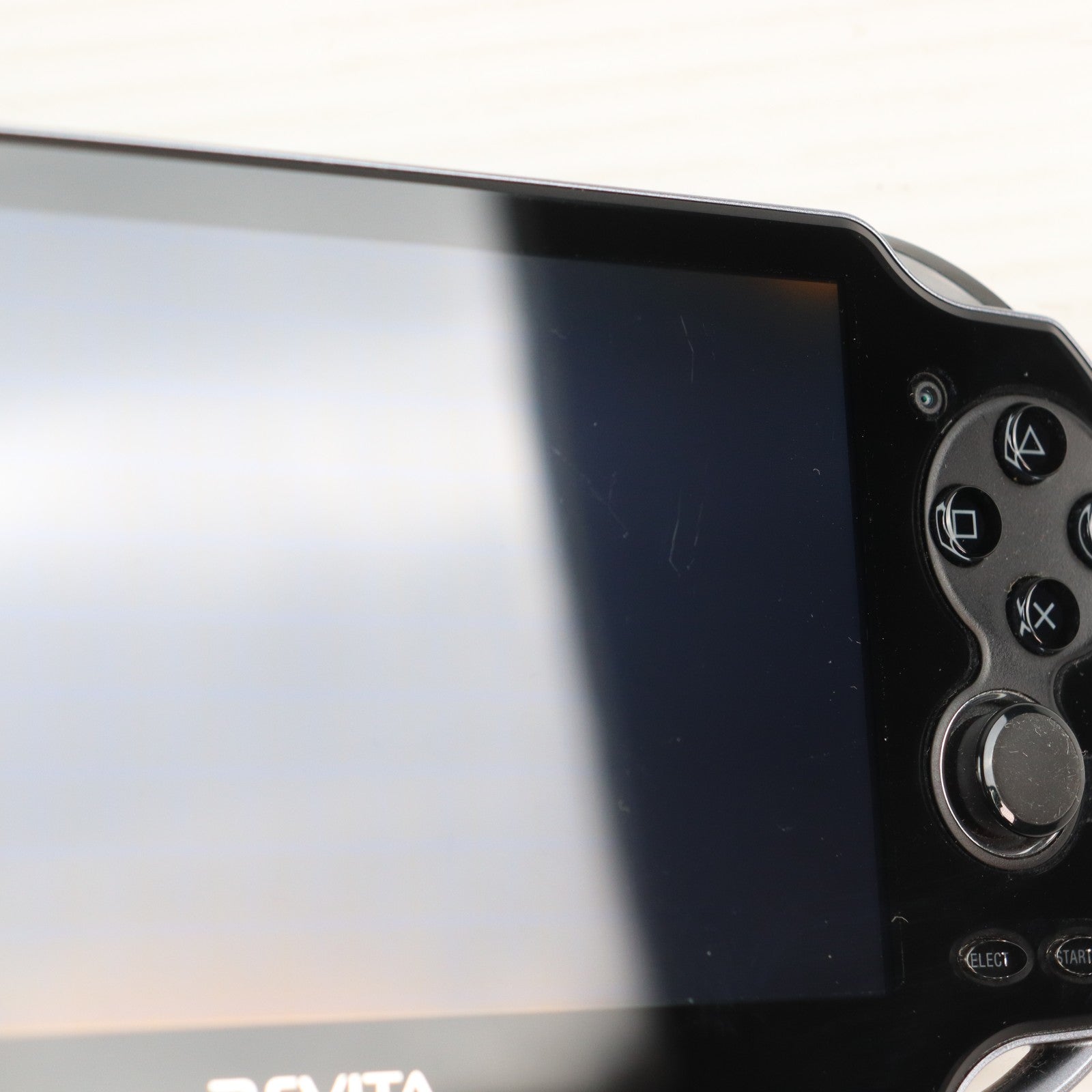 【中古即納】[PSVita] (本体) PlayStation Vita(プレイステーション ヴィータ) 3G/Wi-Fiモデル クリスタル・ブラック(初回限定版) SCE(PCH-1100AA01)(20111217)