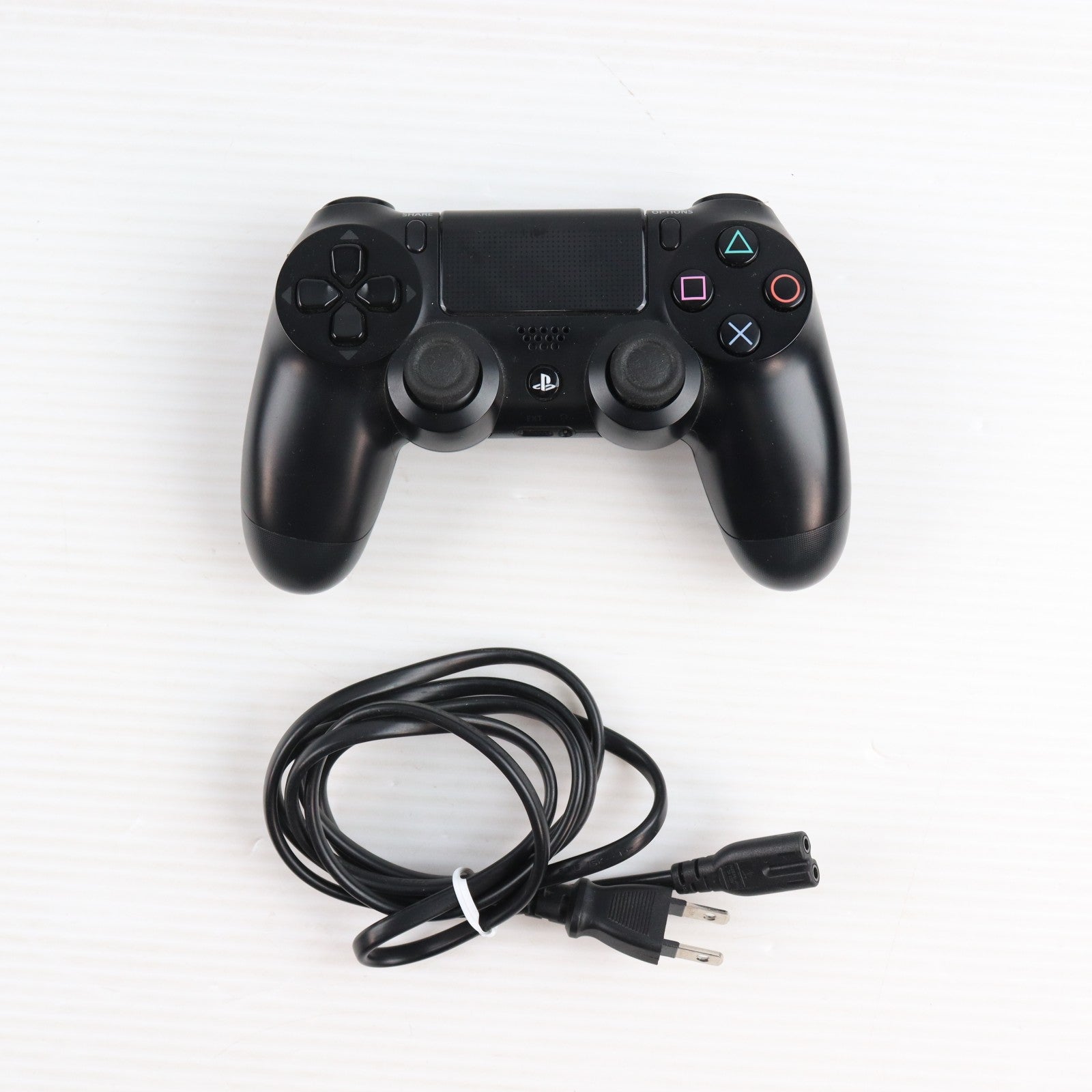 【中古即納】[PS4] (本体) PlayStation 4(プレイステーション4) ジェット・ブラック HDD500GB SCE(CUH-1200AB01)(20150625)