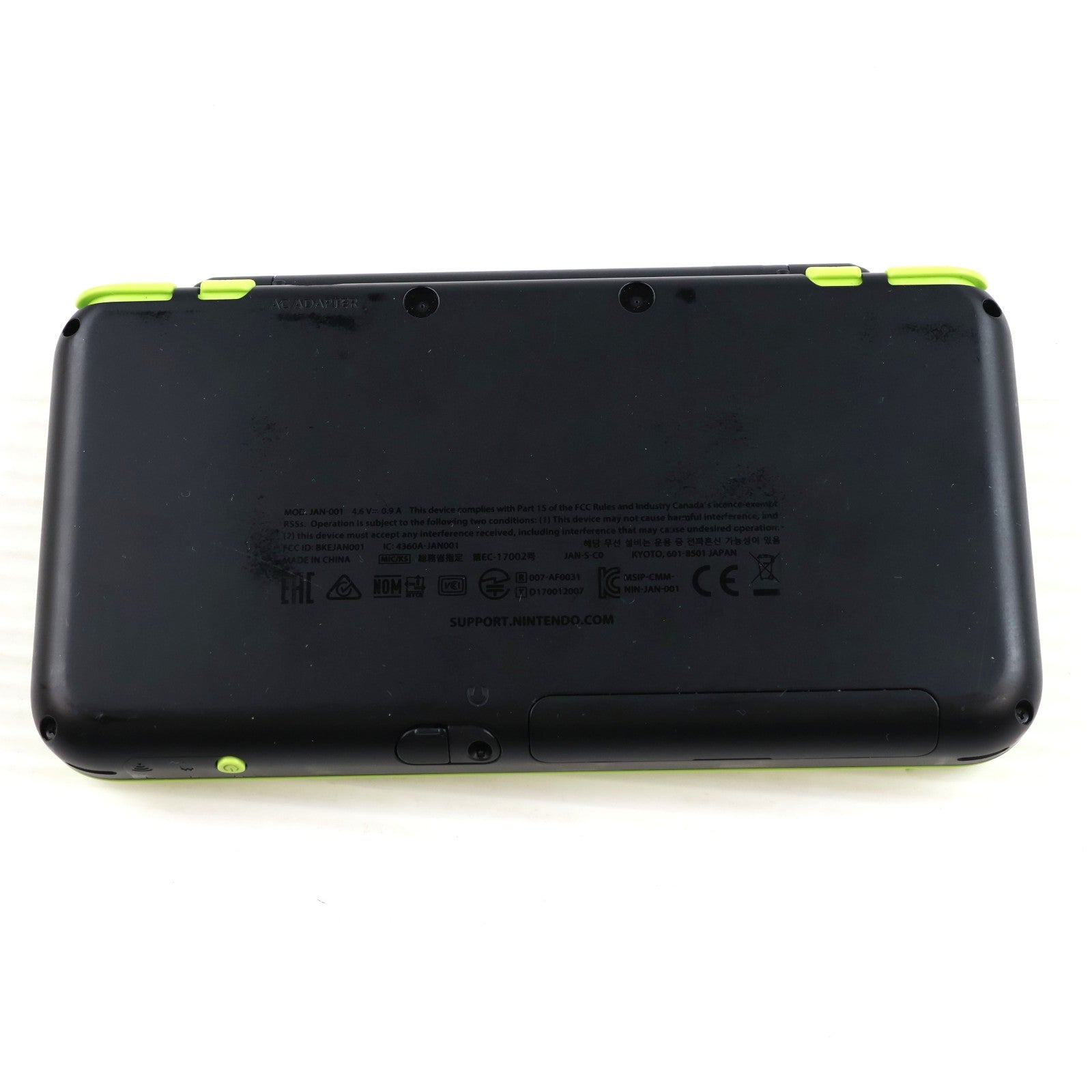 【中古即納】[3DS] (本体) Newニンテンドー2DS LL ブラック×ライム 任天堂(JAN-S-MAAA)(20171005)