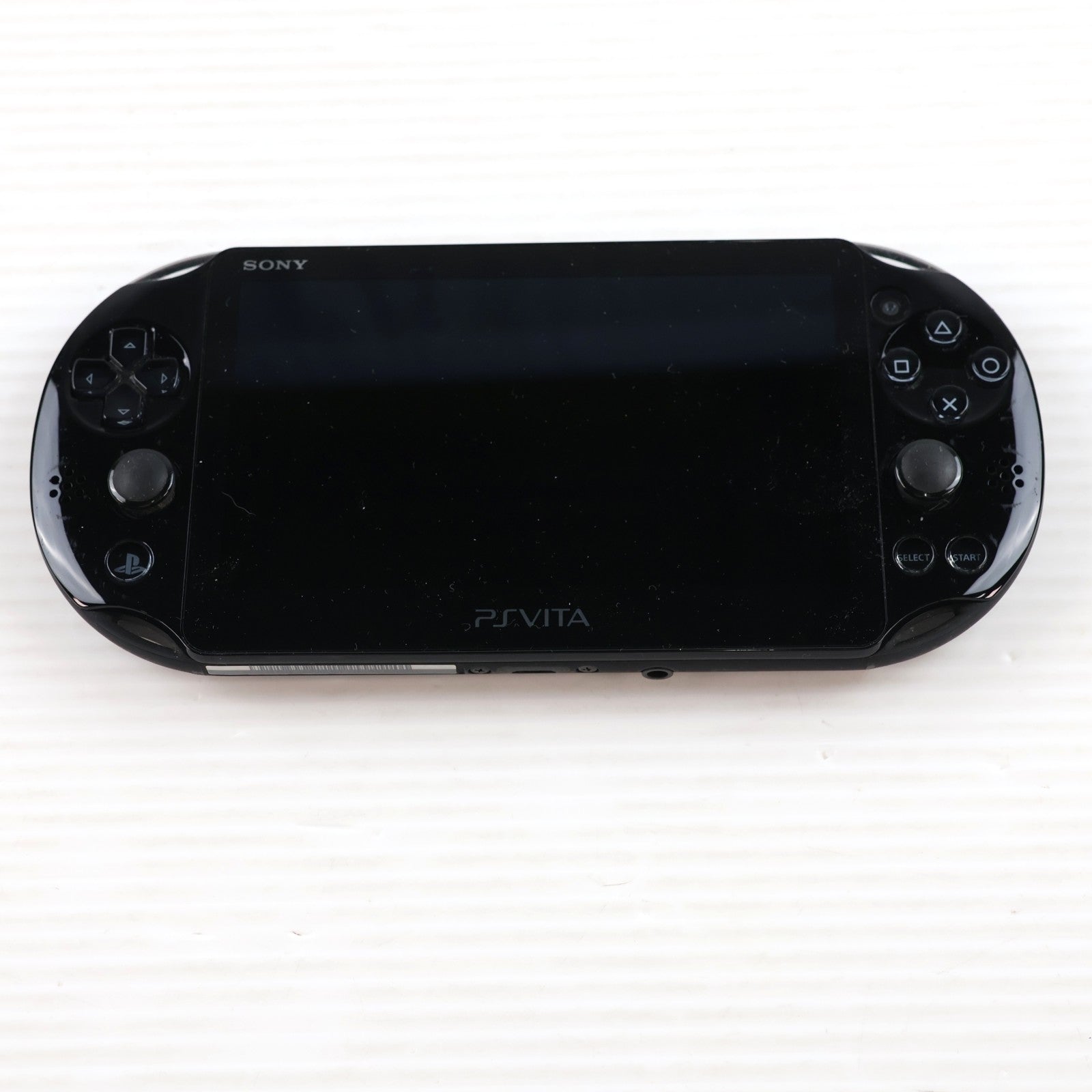 【中古即納】[PSVita] (本体) PlayStation Vita(プレイステーション ヴィータ) Wi-Fiモデル ブラック SCE(PCH-2000ZA11)(20131010)