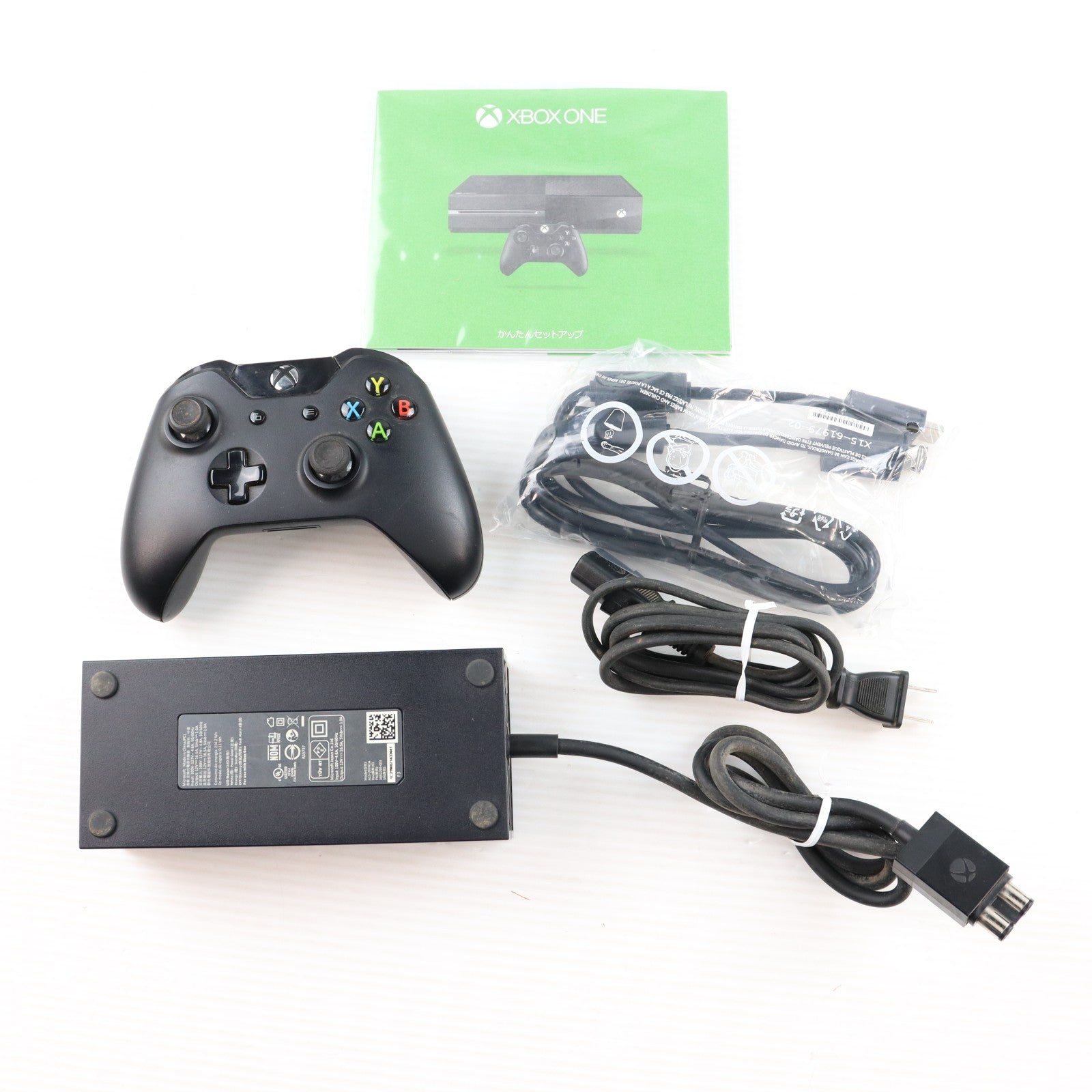 【中古即納】[XboxOne] (本体) Xbox One(Halo: The Master Chief Collection 同梱版) 日本マイクロソフト(5C6-00006)(20141113)