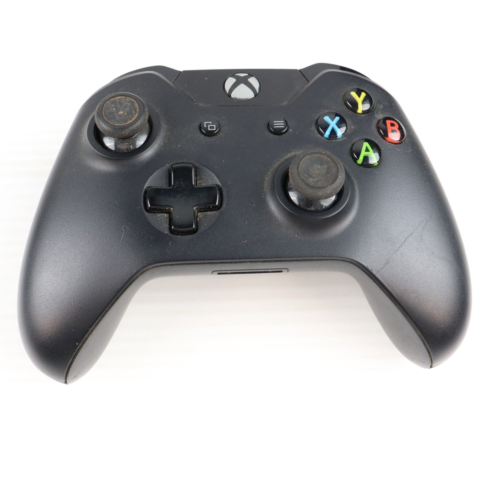 【中古即納】[XboxOne] (本体) Xbox One(Halo: The Master Chief Collection 同梱版) 日本マイクロソフト(5C6-00006)(20141113)