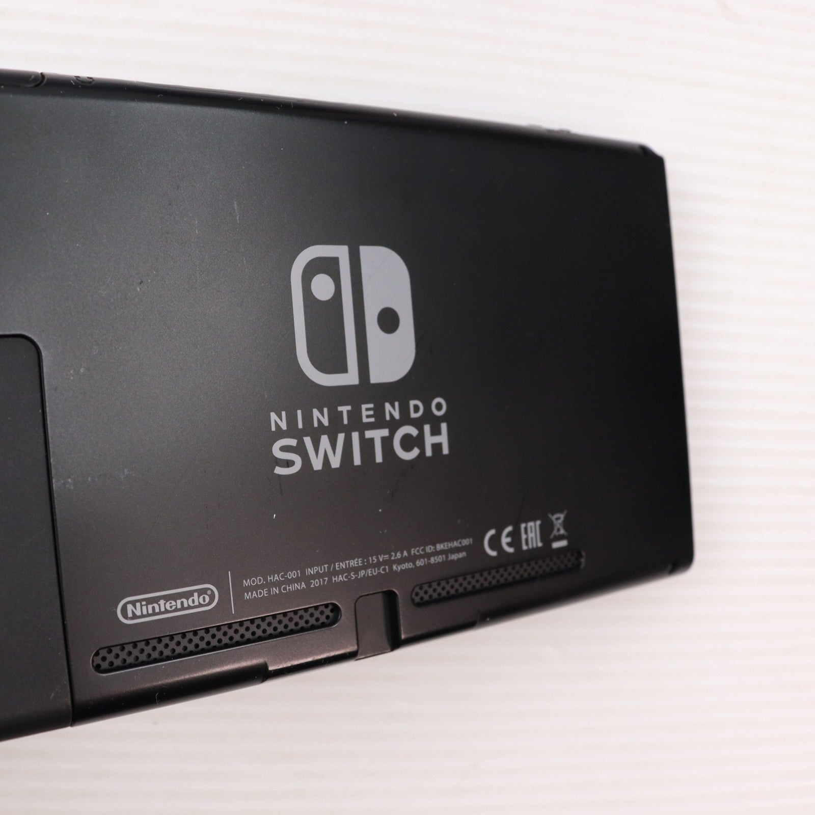 【中古即納】[Switch] (本体) Nintendo Switch(ニンテンドースイッチ) Joy-Con(L) ネオンブルー/R ネオンレッド 任天堂(HAC-S-KABAA)(20170303)