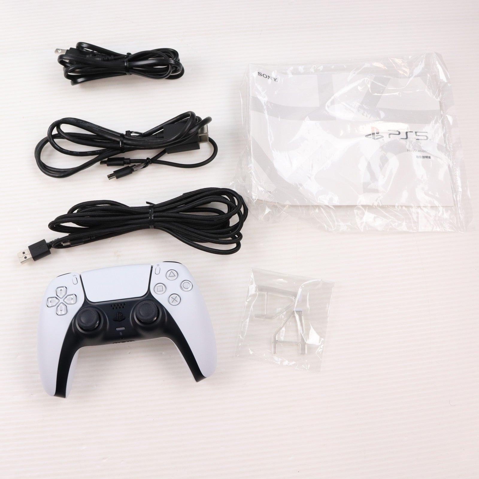 【中古即納】[PS5] (本体) PlayStation 5(プレイステーション5) デジタル・エディション 日本語専用(Console Language: Japanese only) SIE(CFI-2200B01)(20251121)