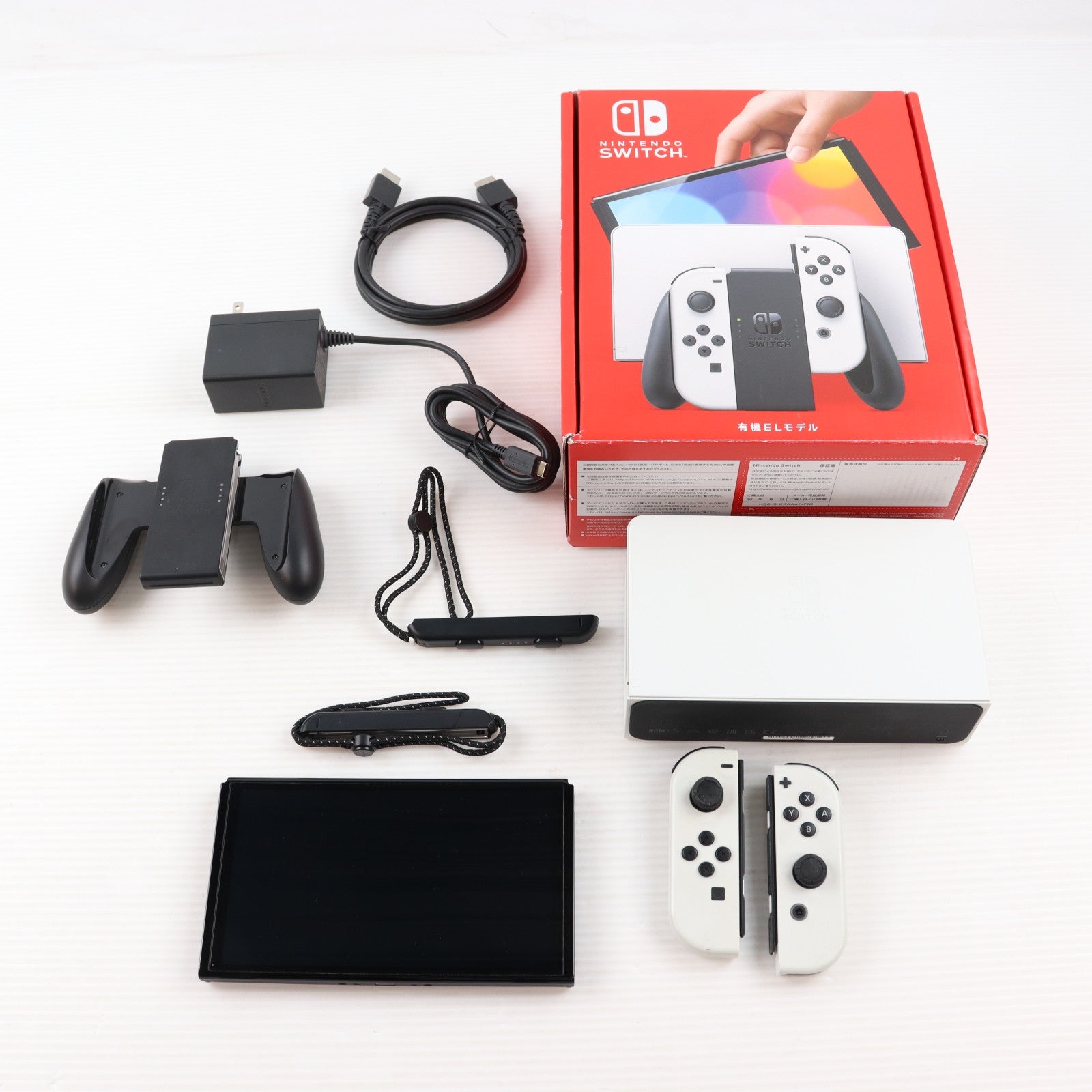 【中古即納】[Switch] (本体) Nintendo Switch(ニンテンドースイッチ) 有機ELモデル Joy-Con(L)/(R) ホワイト 任天堂(HEG-S-KAAAA)(20211008)