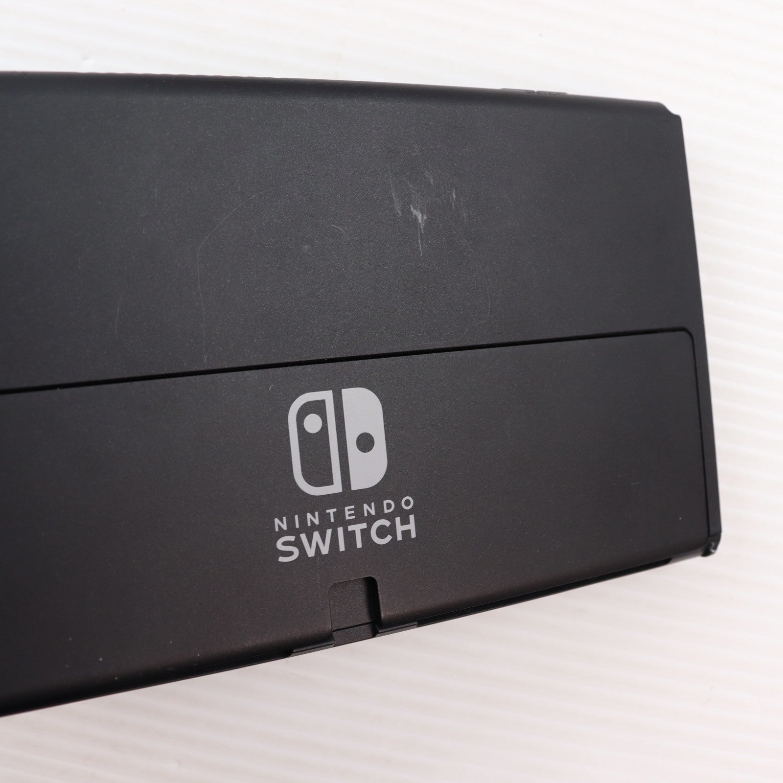 【中古即納】[Switch] (本体) Nintendo Switch(ニンテンドースイッチ) 有機ELモデル Joy-Con(L)/(R) ホワイト 任天堂(HEG-S-KAAAA)(20211008)