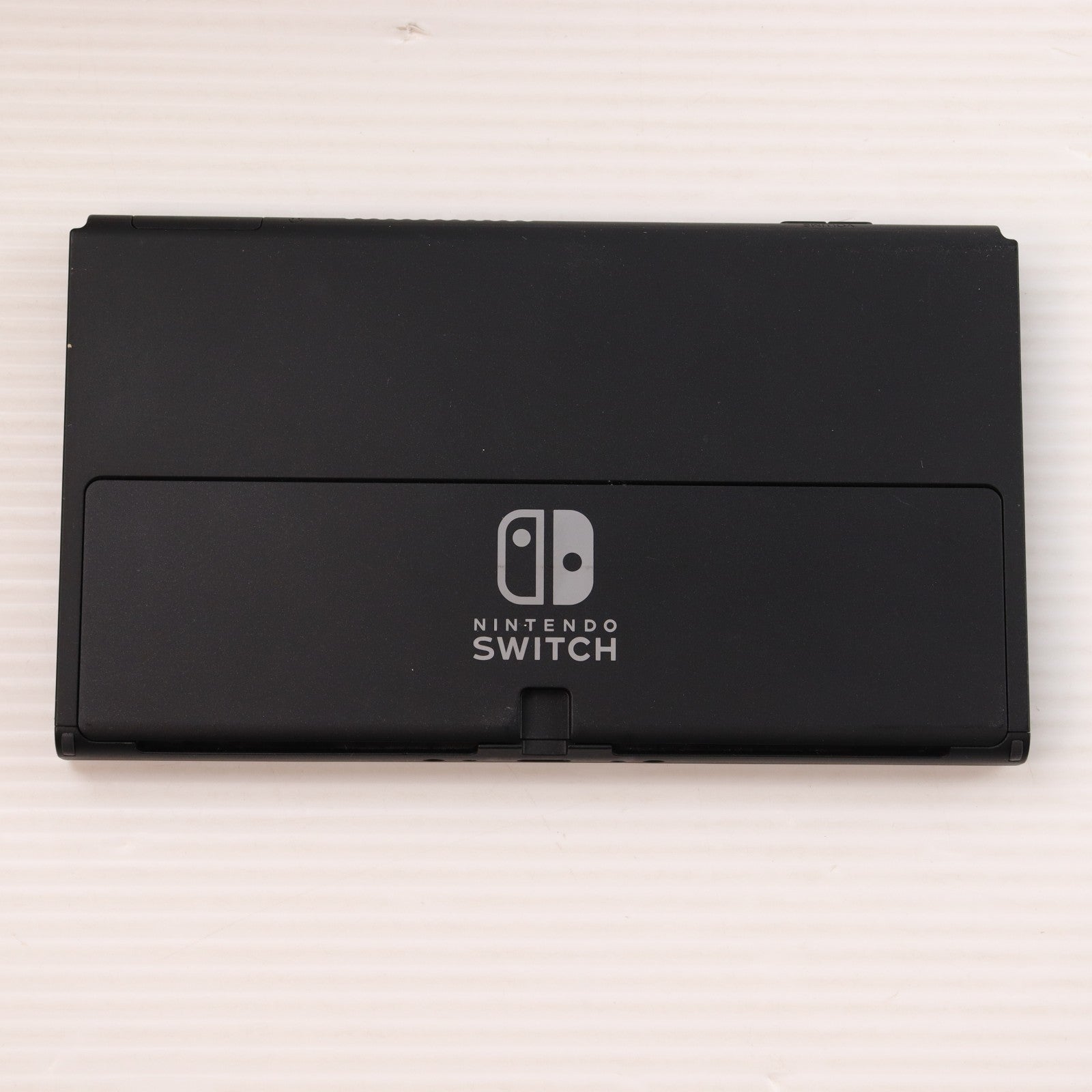 【中古即納】[Switch] (本体) Nintendo Switch(ニンテンドースイッチ) 有機ELモデル Joy-Con(L)/(R) ホワイト 任天堂(HEG-S-KAAAA)(20211008)