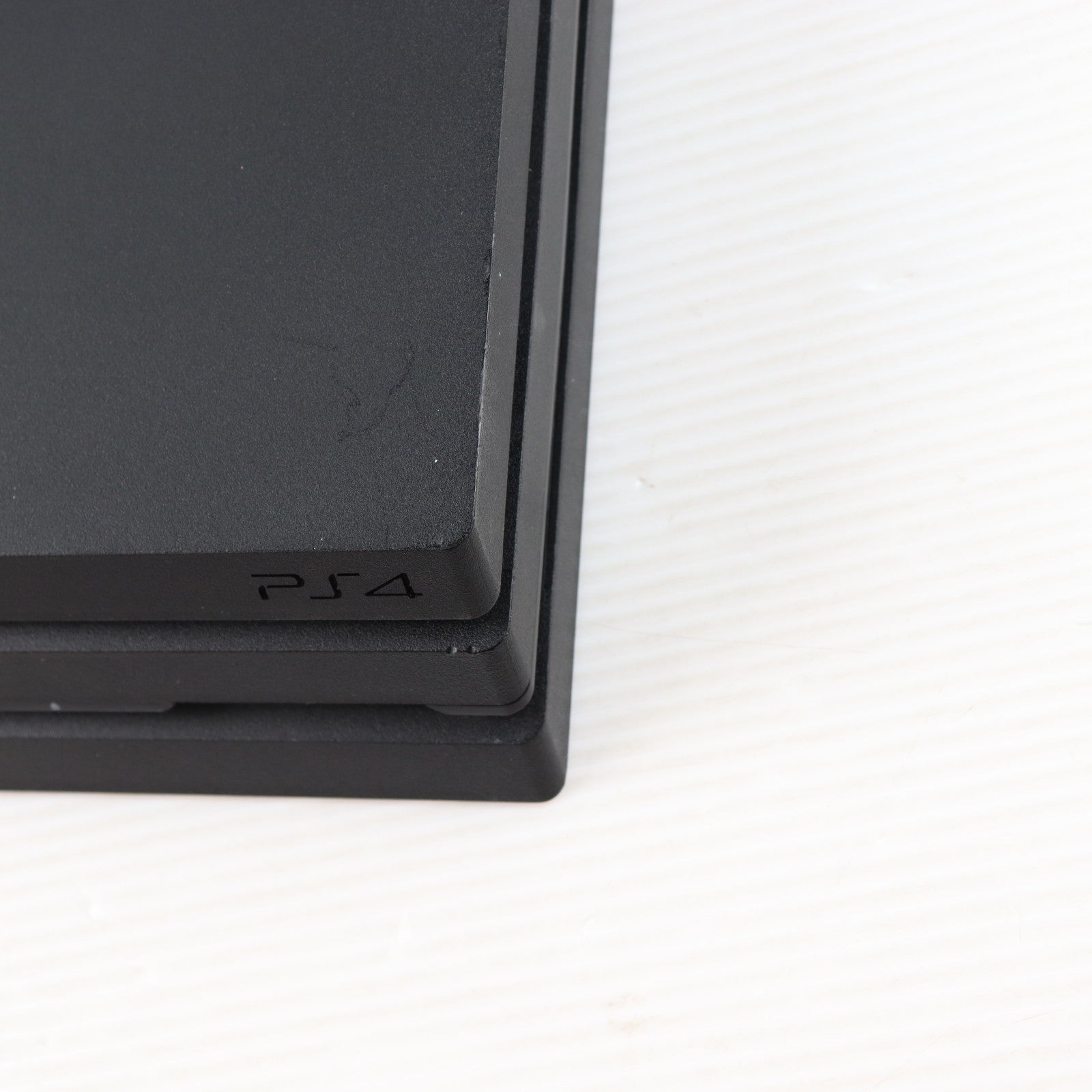 【中古即納】[PS4] (本体) PlayStation 4 Pro(プレイステーション4 プロ) ジェット・ブラック 1TB SIE(CUH-7100BB01)(20170929)