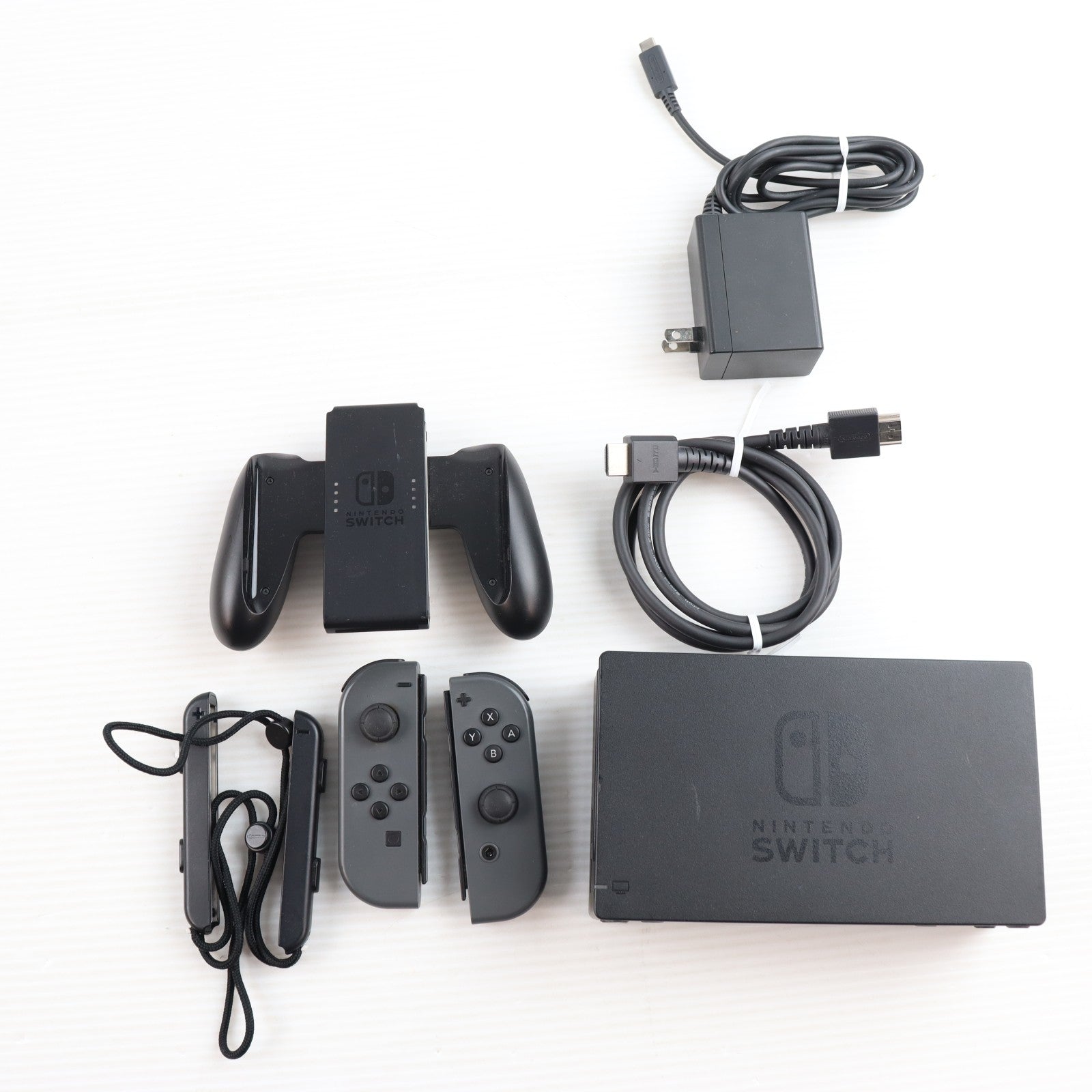 【中古即納】[Switch] (本体) Nintendo Switch(ニンテンドースイッチ) Joy-Con(L)/R グレー 任天堂(HAC-S-KAAAA)(20170303)