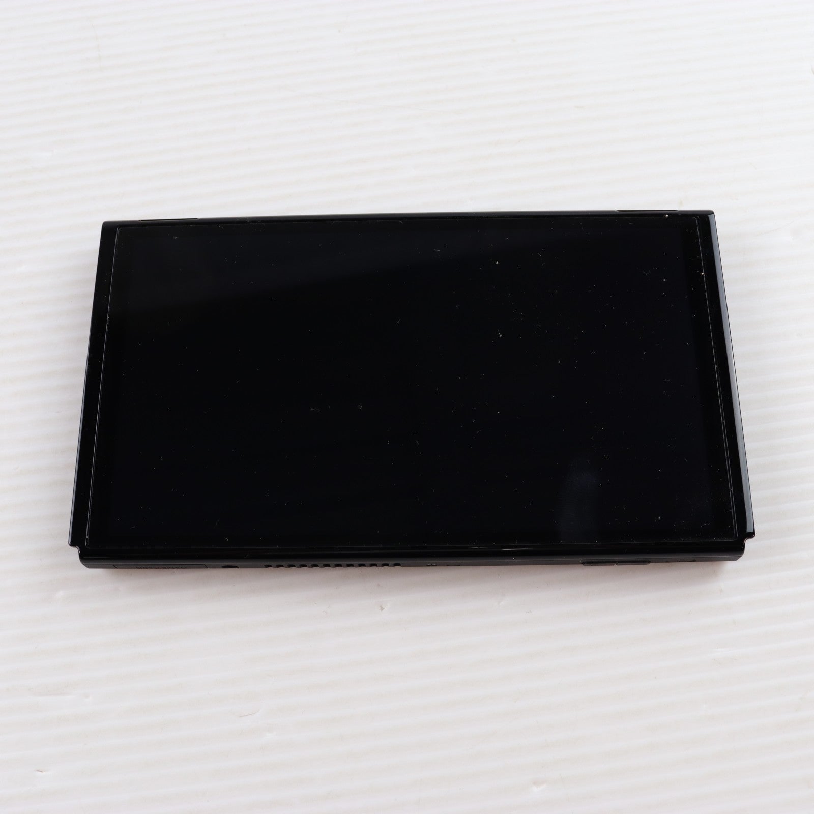 【中古即納】[Switch] (本体) Nintendo Switch(ニンテンドースイッチ) 有機ELモデル Joy-Con(L)/(R) ホワイト 任天堂(HEG-S-KAAAA)(20211008)