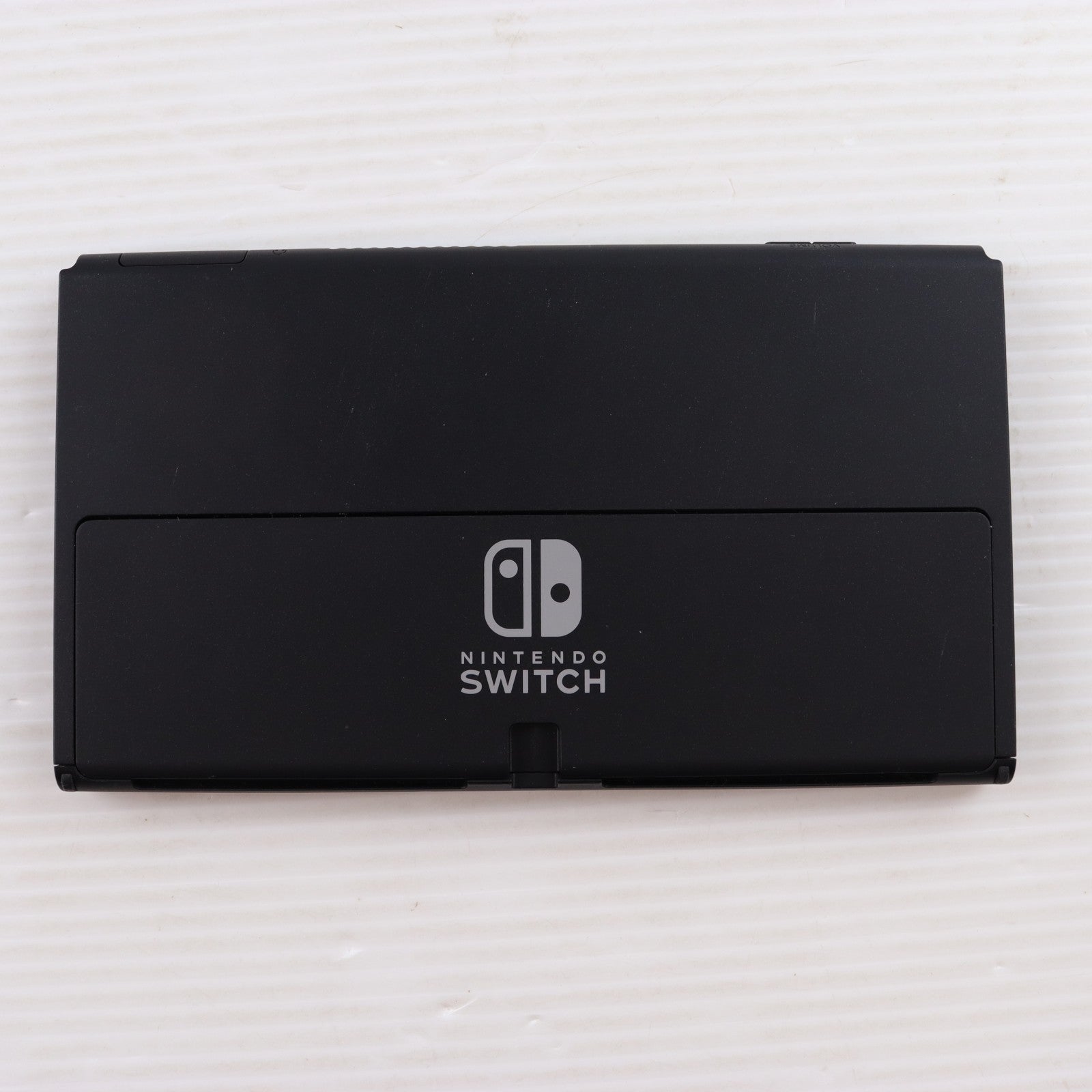 【中古即納】[Switch] (本体) Nintendo Switch(ニンテンドースイッチ) 有機ELモデル Joy-Con(L)/(R) ホワイト 任天堂(HEG-S-KAAAA)(20211008)
