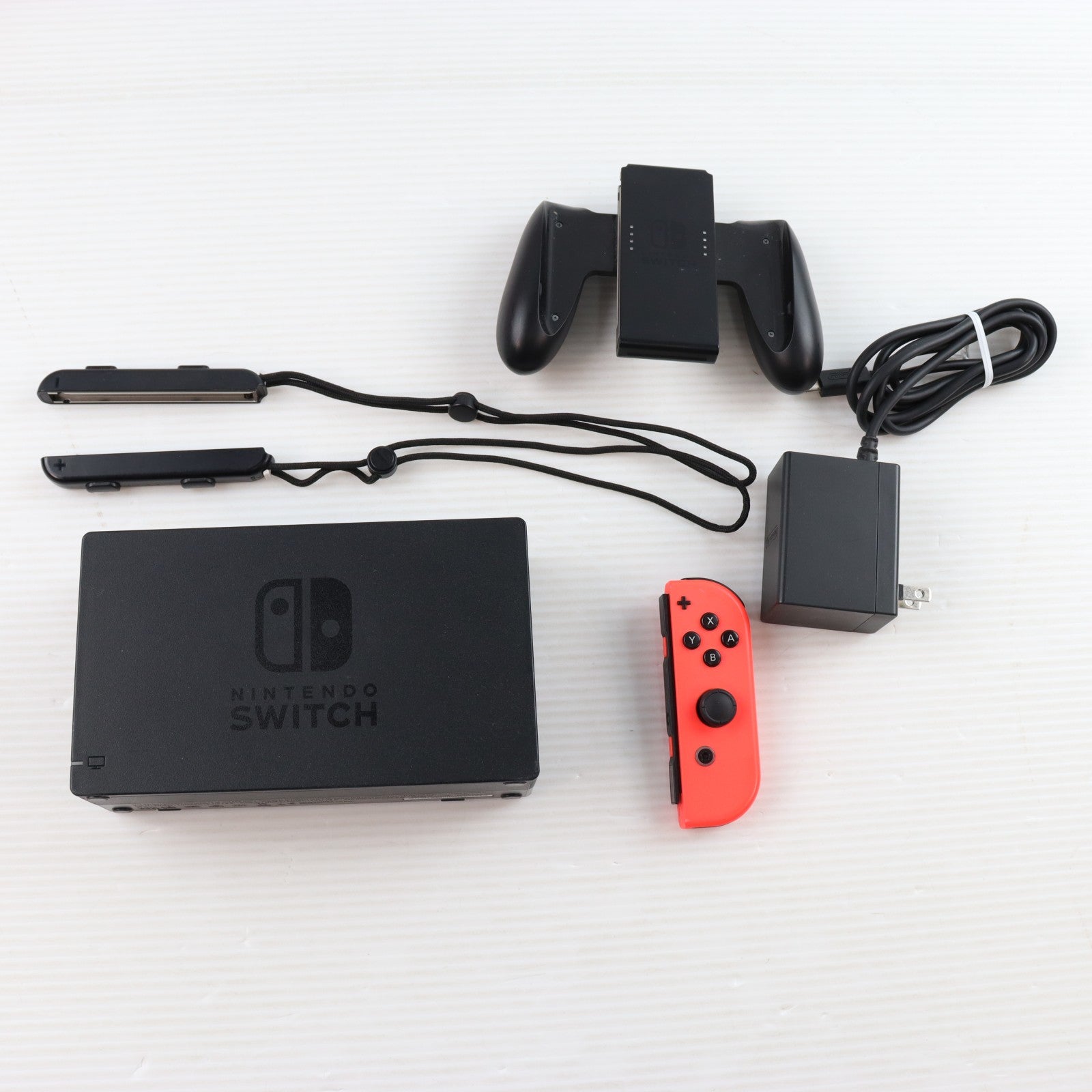【中古即納】[Switch] (本体) Nintendo Switch(ニンテンドースイッチ) Joy-Con(L) ネオンブルー/R ネオンレッド 任天堂(HAC-S-KABAA)(20170303)