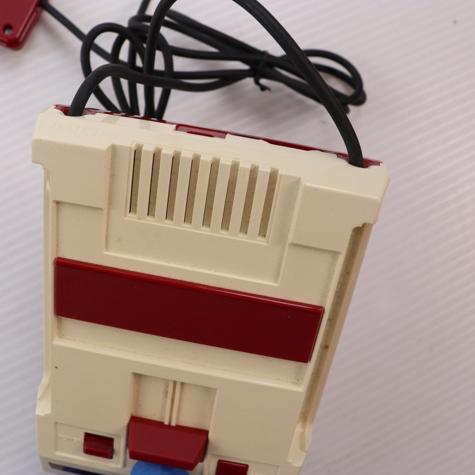 【中古即納】[FC] (本体) ニンテンドークラシックミニ ファミリーコンピュータ 任天堂(CLV-S-HVCC)(20161110)