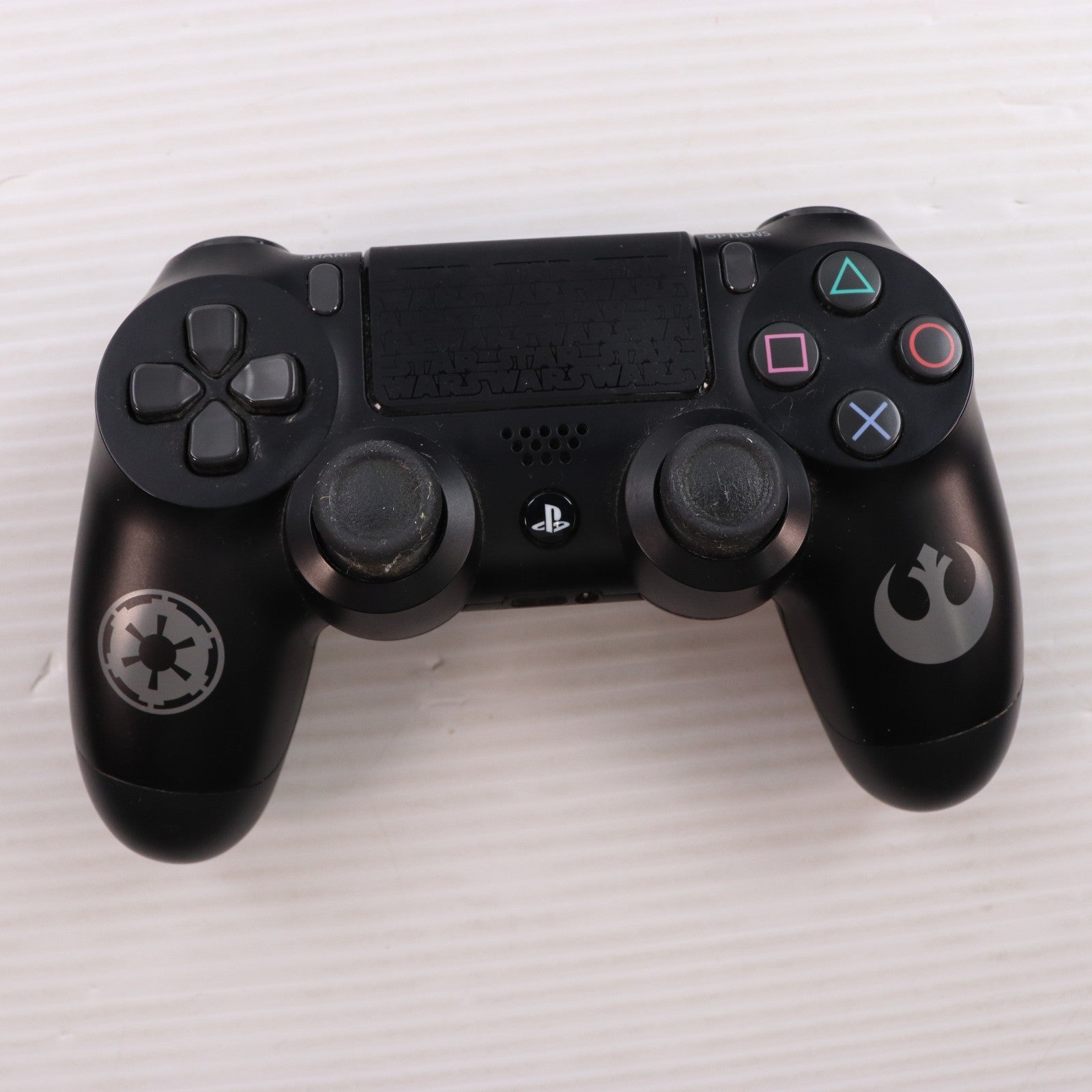【中古即納】[PS4] (本体) PlayStation 4 Pro(プレイステーション4プロ) Star Wars Battlefront II(スター・ウォーズ バトルフロント II) Limited Edition SIE(CUHJ-10019)(20171114)