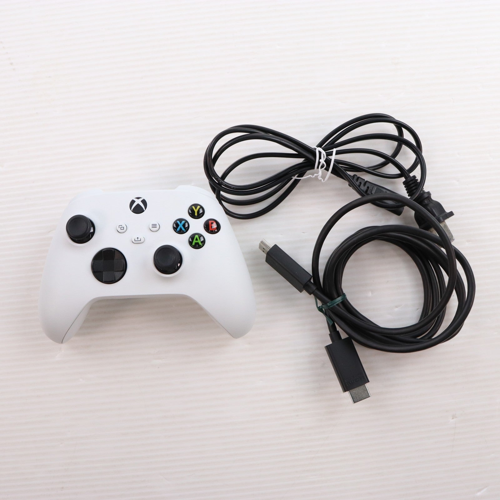 【中古即納】[XboxX/S] (本体) Xbox Series S 512GB 日本マイクロソフト(RRS-00015)(20201110)