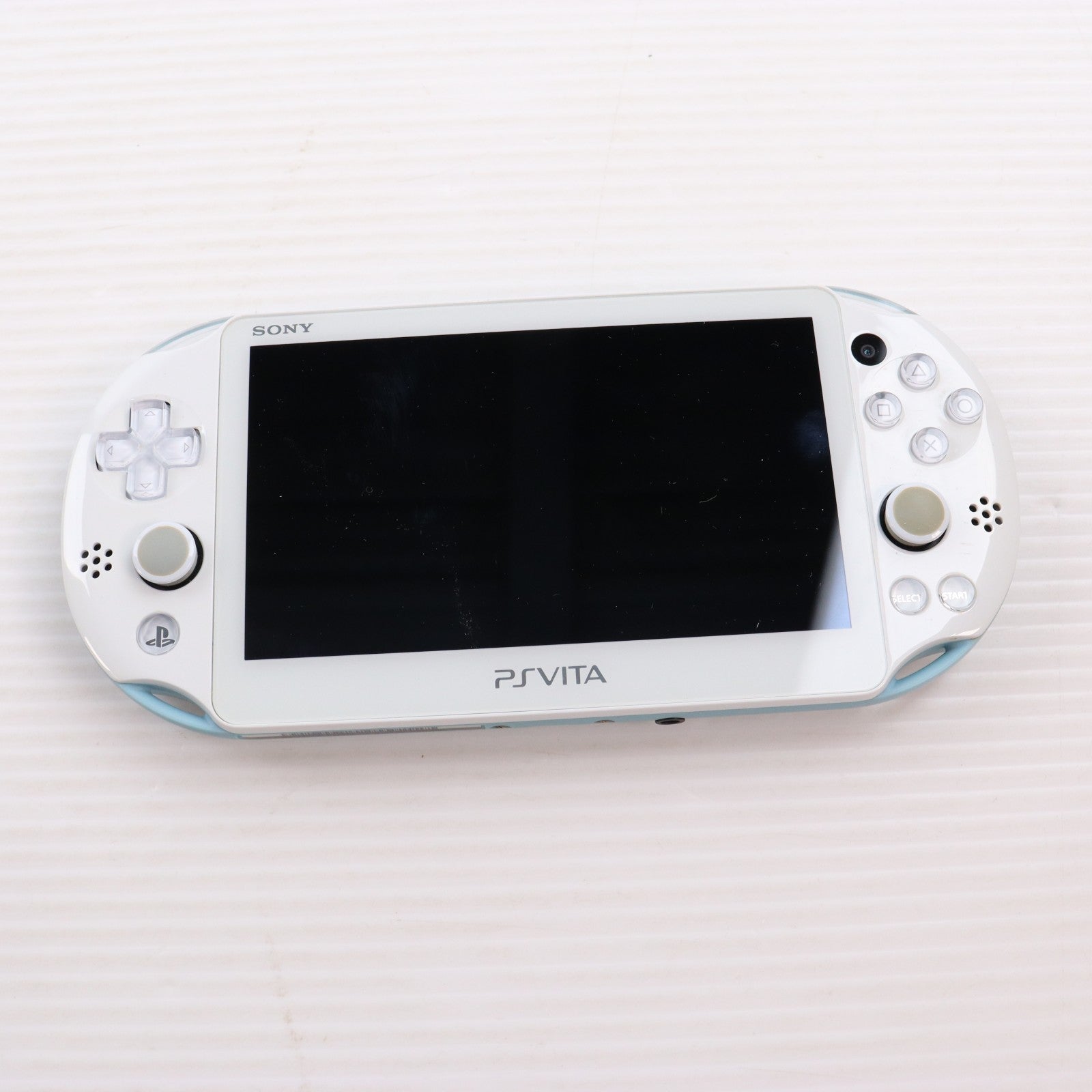【中古即納】[PSVita] (本体) PlayStation Vita(プレイステーション ヴィータ) Wi-Fiモデル ライトブルー/ホワイト SCE(PCH-2000ZA14)(20131010)