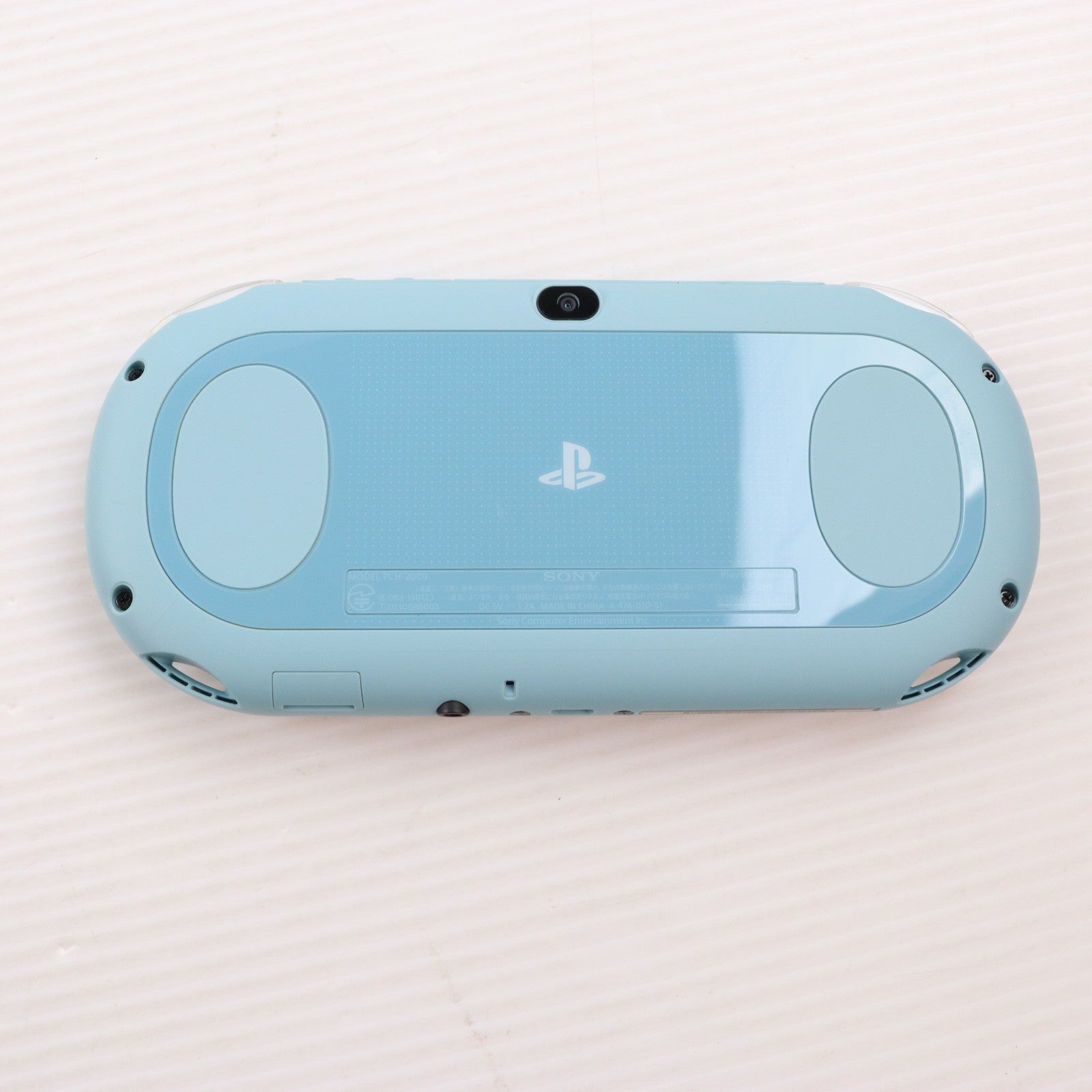 【中古即納】[PSVita] (本体) PlayStation Vita(プレイステーション ヴィータ) Wi-Fiモデル ライトブルー/ホワイト SCE(PCH-2000ZA14)(20131010)