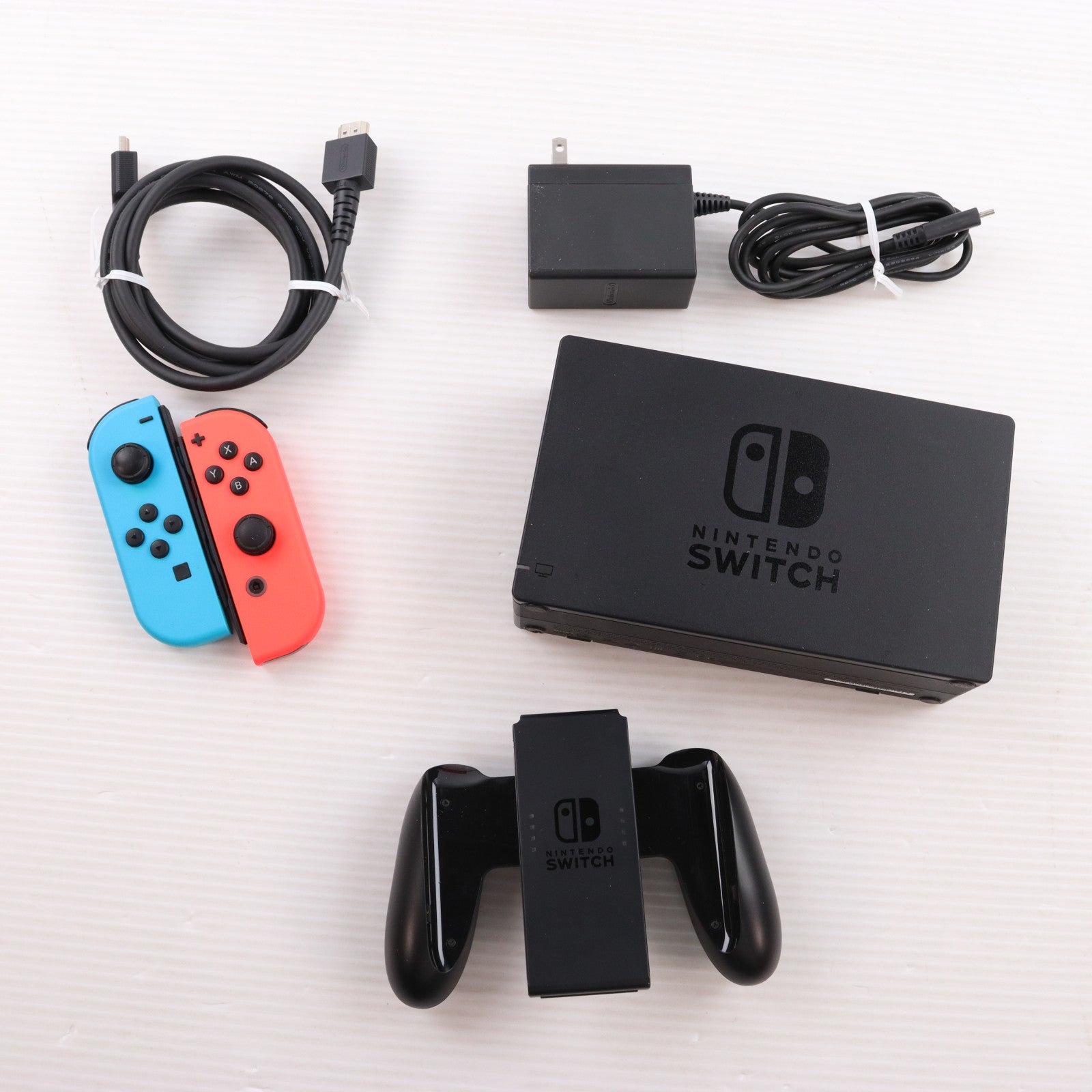 【中古即納】[Switch] (本体) Nintendo Switch(ニンテンドースイッチ) Joy-Con(L) ネオンブルー/R ネオンレッド 任天堂(HAC-S-KABAA)(20170303)