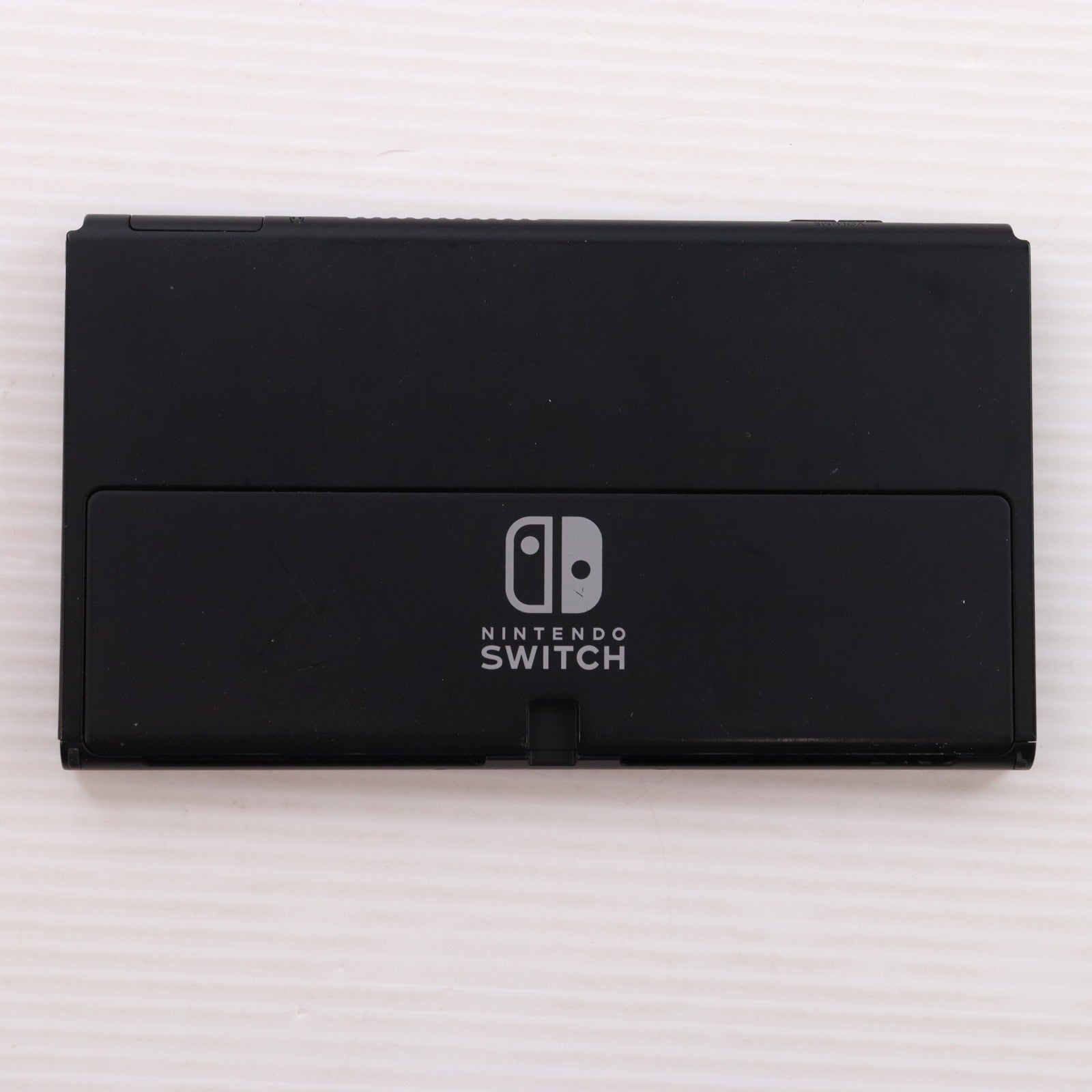 【中古即納】[Switch] (本体) Nintendo Switch(ニンテンドースイッチ) 有機ELモデル Joy-Con(L)/(R) ホワイト 任天堂(HEG-S-KAAAA)(20211008)