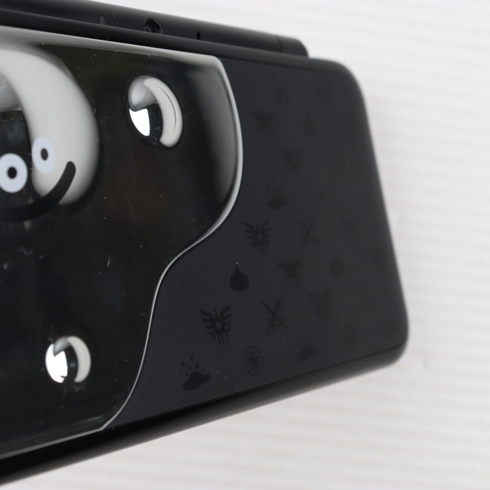 【中古即納】[3DS] (本体) Newニンテンドー2DS LL ドラゴンクエスト はぐれメタルエディション 任天堂(JAN-S-KBCA)(20170729)