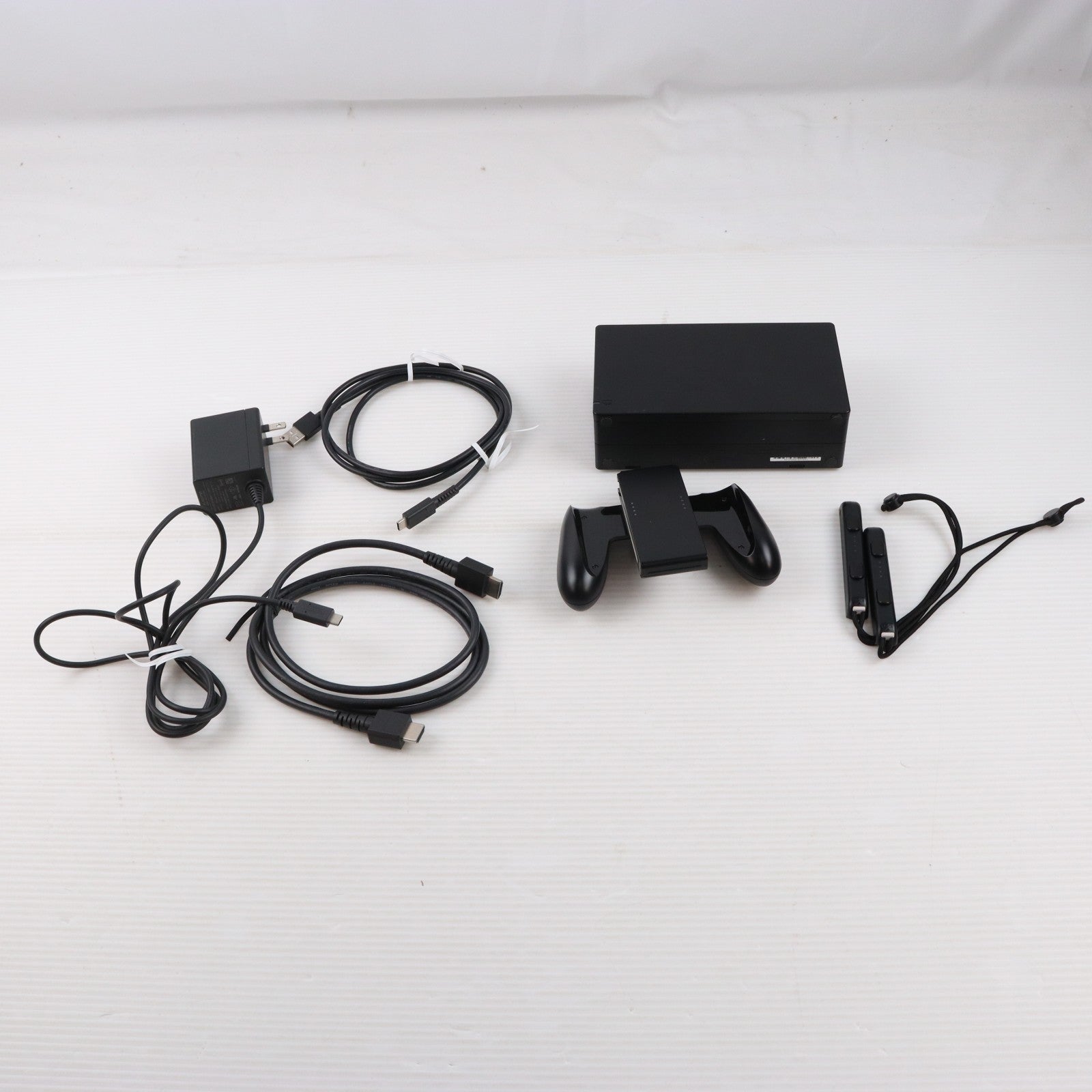 【中古即納】[Switch] (本体) Nintendo Switch(ニンテンドースイッチ) Joy-Con(L) ネオンブルー/(R) ネオンレッド 任天堂(HAD-S-KABAA)(20190830)