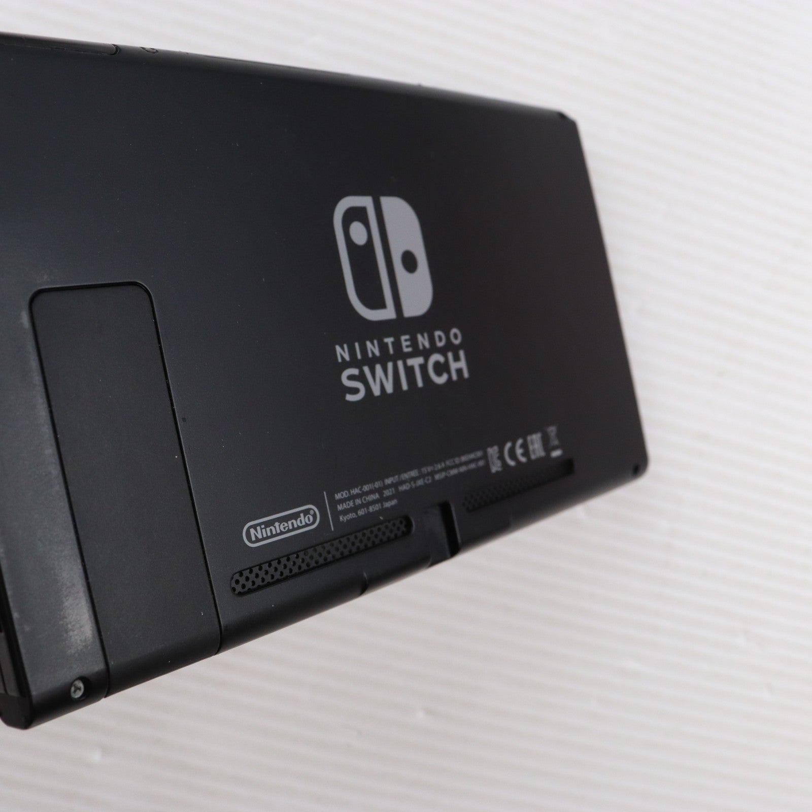 【中古即納】[Switch] (本体) Nintendo Switch(ニンテンドースイッチ) Joy-Con(L) ネオンブルー/(R) ネオンレッド 任天堂(HAD-S-KABAA)(20190830)