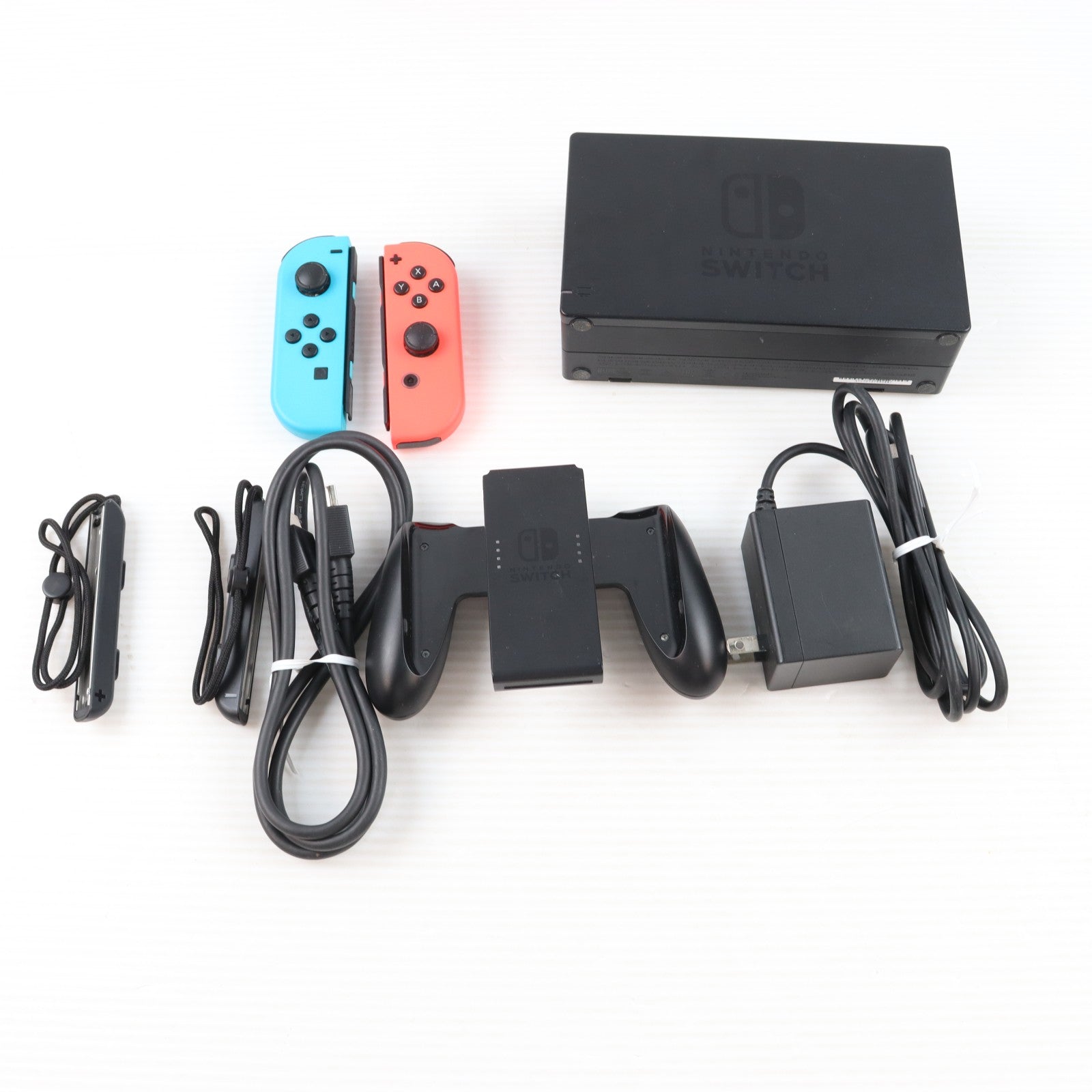 【中古即納】[Switch] (本体) Nintendo Switch(ニンテンドースイッチ) Joy-Con(L) ネオンブルー/R ネオンレッド 任天堂(HAC-S-KABAA)(20170303)