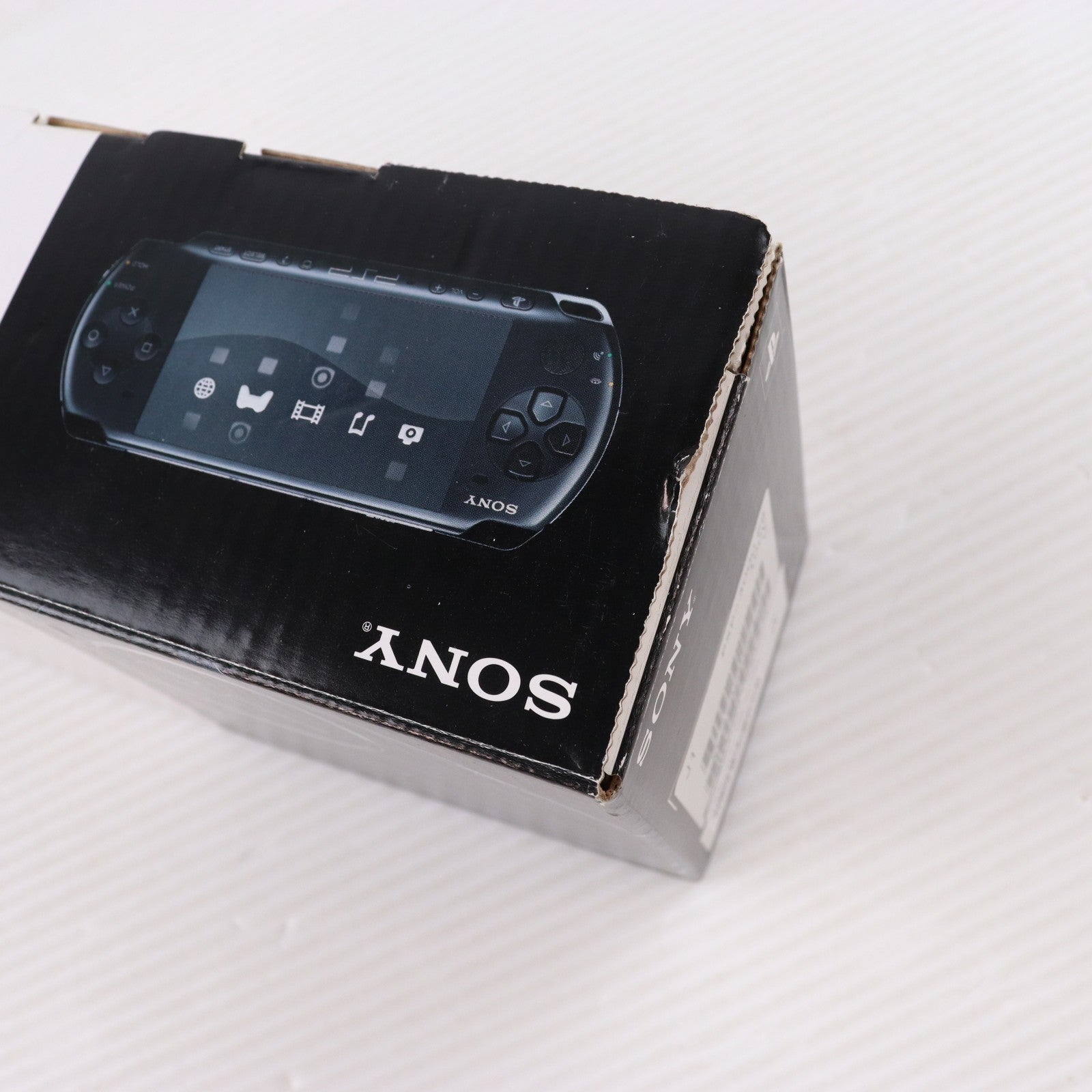 【中古即納】[PSP] (本体) PlayStation Portable(プレイステーション・ポータブル) ピアノ・ブラック SCE(PSP-3000PB)(20081016)