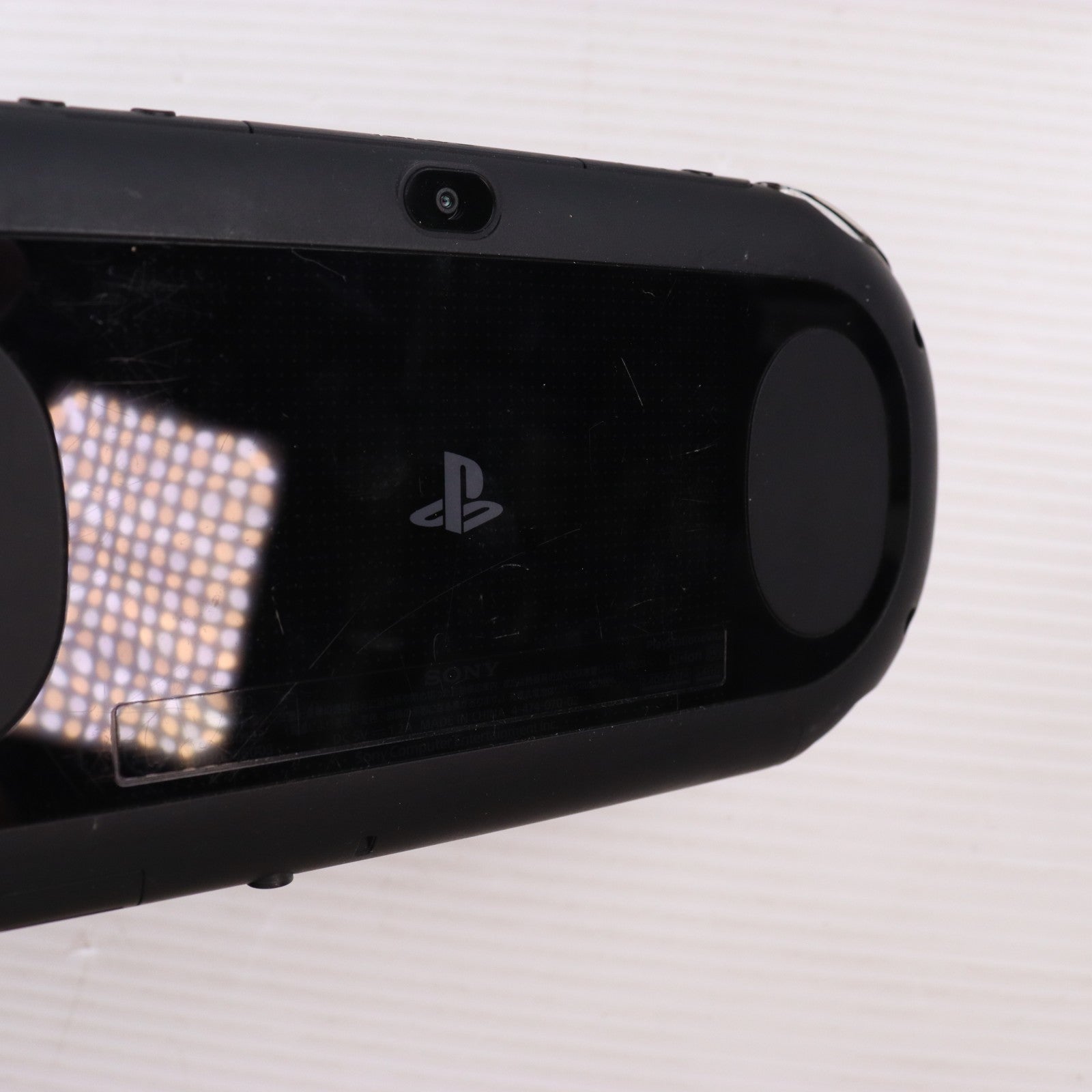 【中古即納】[PSVita] (本体) PlayStation Vita(プレイステーション ヴィータ) Wi-Fiモデル ブラック SCE(PCH-2000ZA11)(20131010)