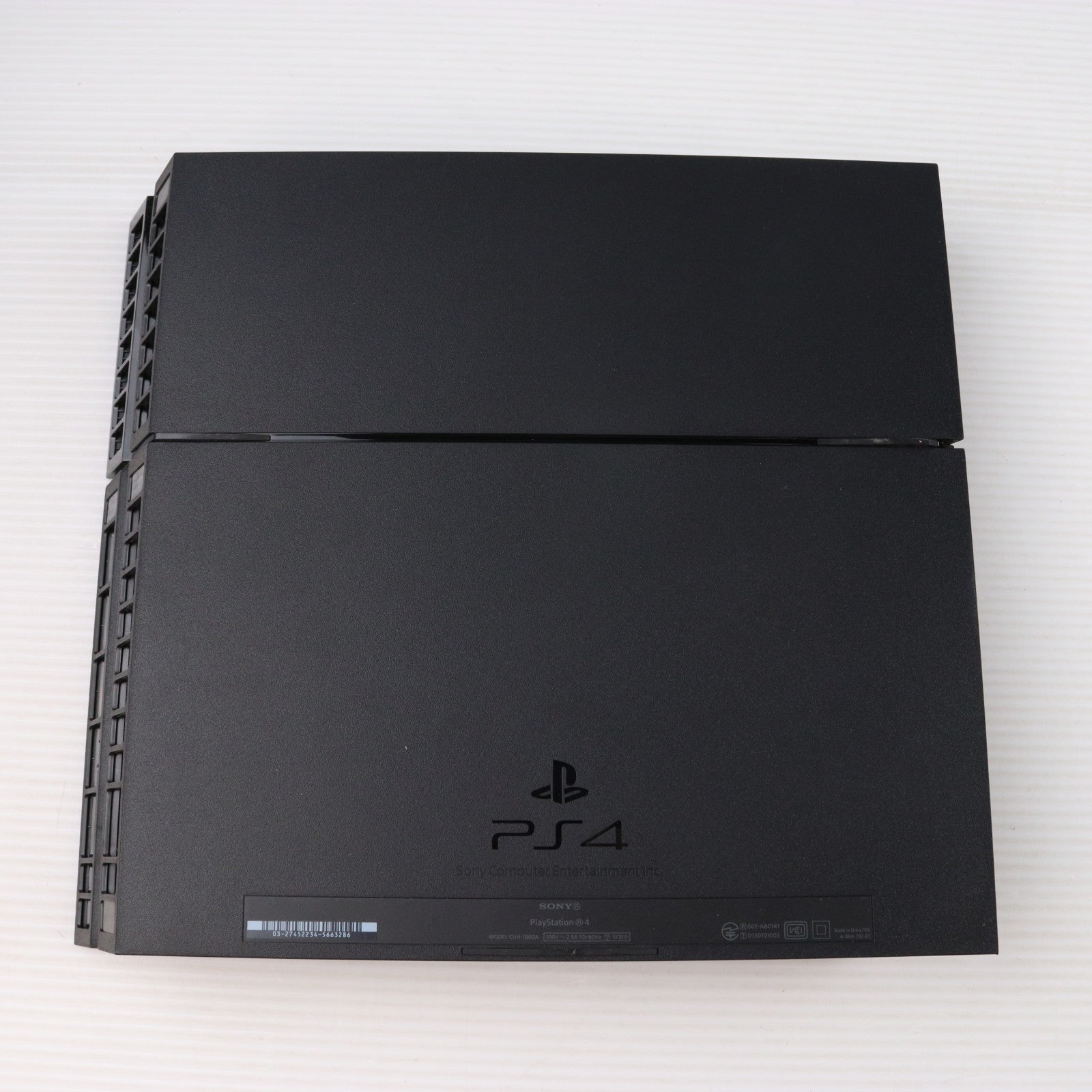 【中古即納】[PS4] (本体) PlayStation 4(プレイステーション4) PlayStation Camera同梱版 SCE(CUH-1000AA01)(20140430)