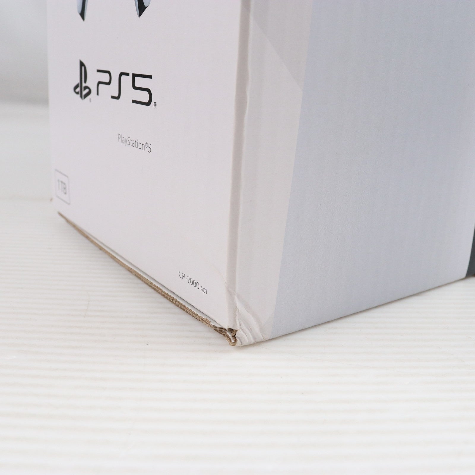 【中古即納】[PS5] (本体) PlayStation 5(プレイステーション5) slimモデル(スリムモデル) SIE(CFI-2000A01)(20231110)