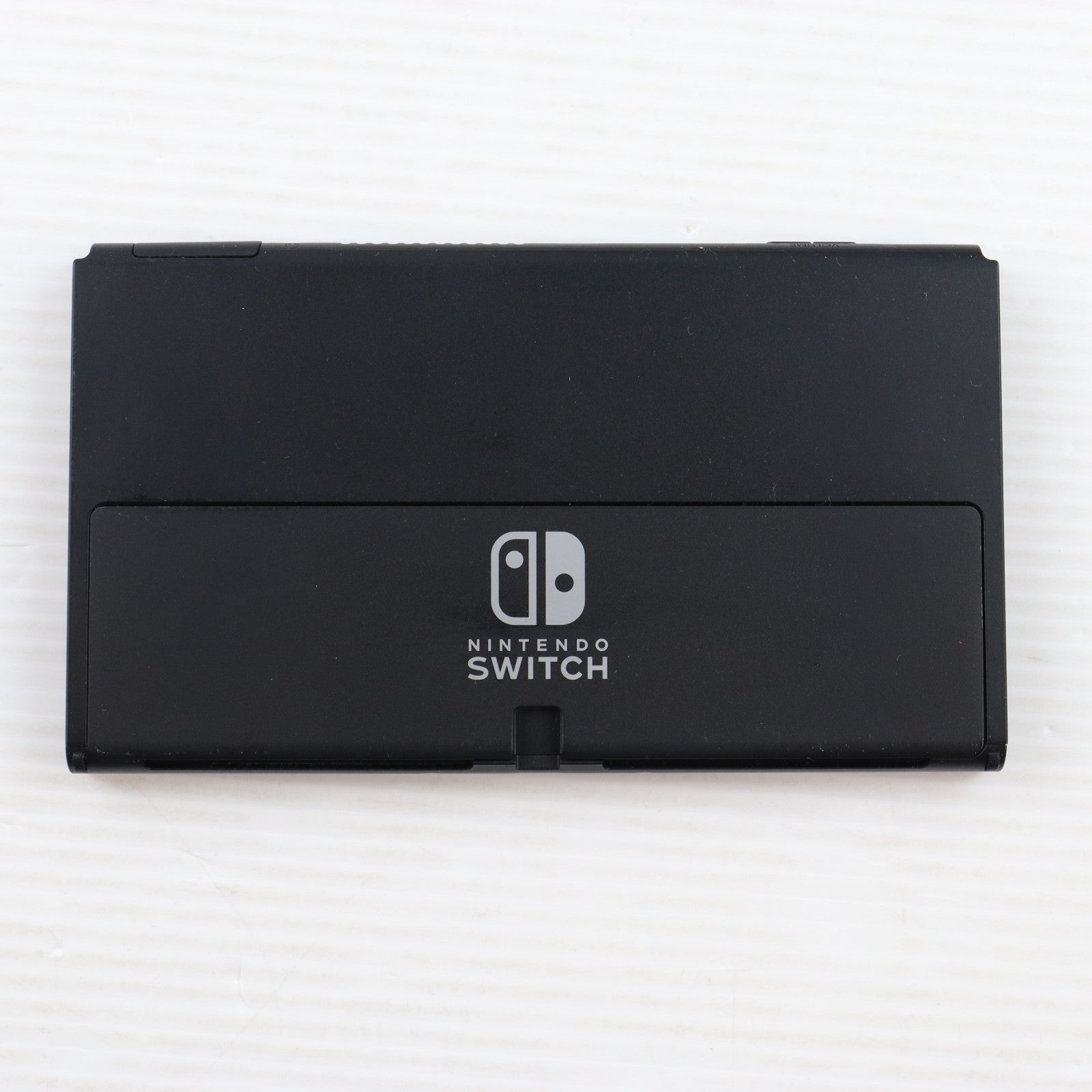 【中古即納】[Switch] (本体) Nintendo Switch(ニンテンドースイッチ) 有機ELモデル Joy-Con(L)/(R) ホワイト 任天堂(HEG-S-KAAAA)(20211008)