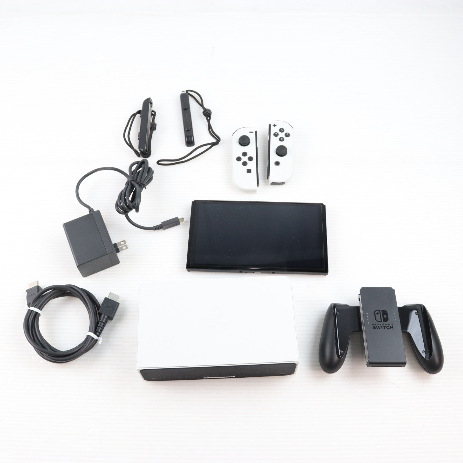 【中古即納】[Switch] (本体) Nintendo Switch(ニンテンドースイッチ) 有機ELモデル Joy-Con(L)/(R) ホワイト 任天堂(HEG-S-KAAAA)(20211008)