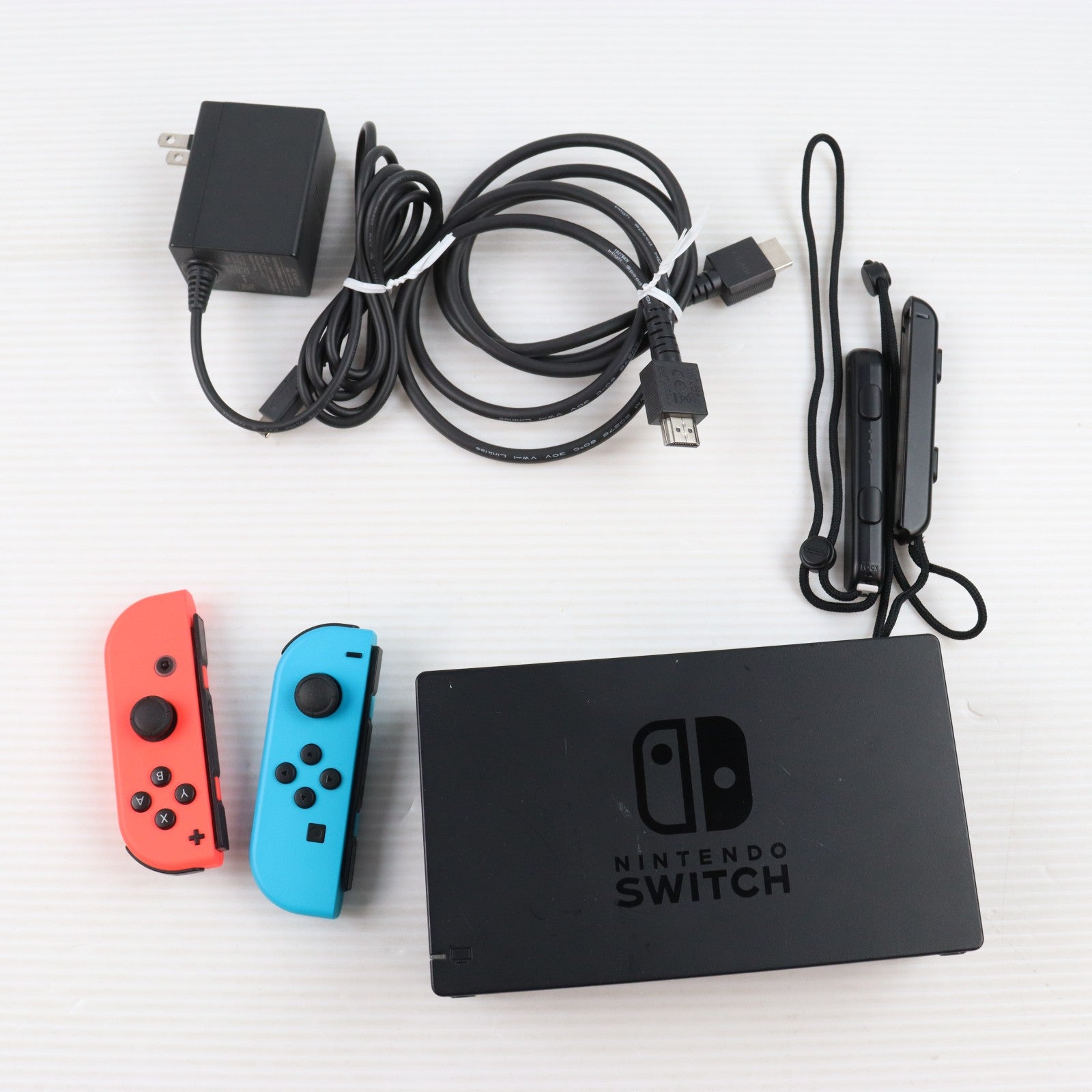 【中古即納】[Switch] (本体) Nintendo Switch(ニンテンドースイッチ) Joy-Con(L) ネオンブルー/R ネオンレッド 任天堂(HAD-S-KABAH)(20190830)