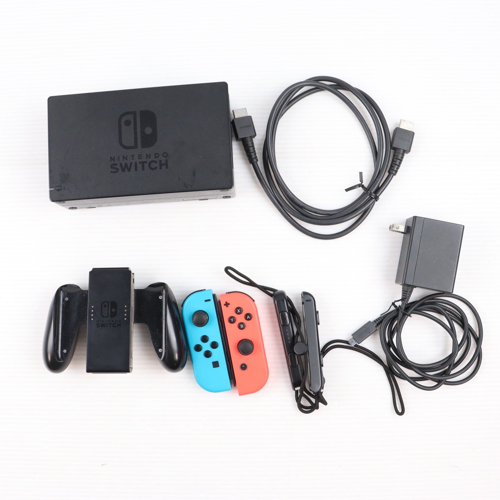 【中古即納】[Switch] (本体) Nintendo Switch(ニンテンドースイッチ) Joy-Con(L) ネオンブルー/(R) ネオンレッド 任天堂(HAD-S-KABAA)(20190830)