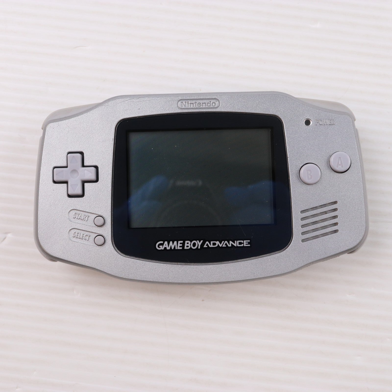 【中古即納】[GBA] (本体) GAMEBOY ADVANCE(ゲームボーイアドバンス) シルバー 任天堂(AGB-S-PLA)(20020927)