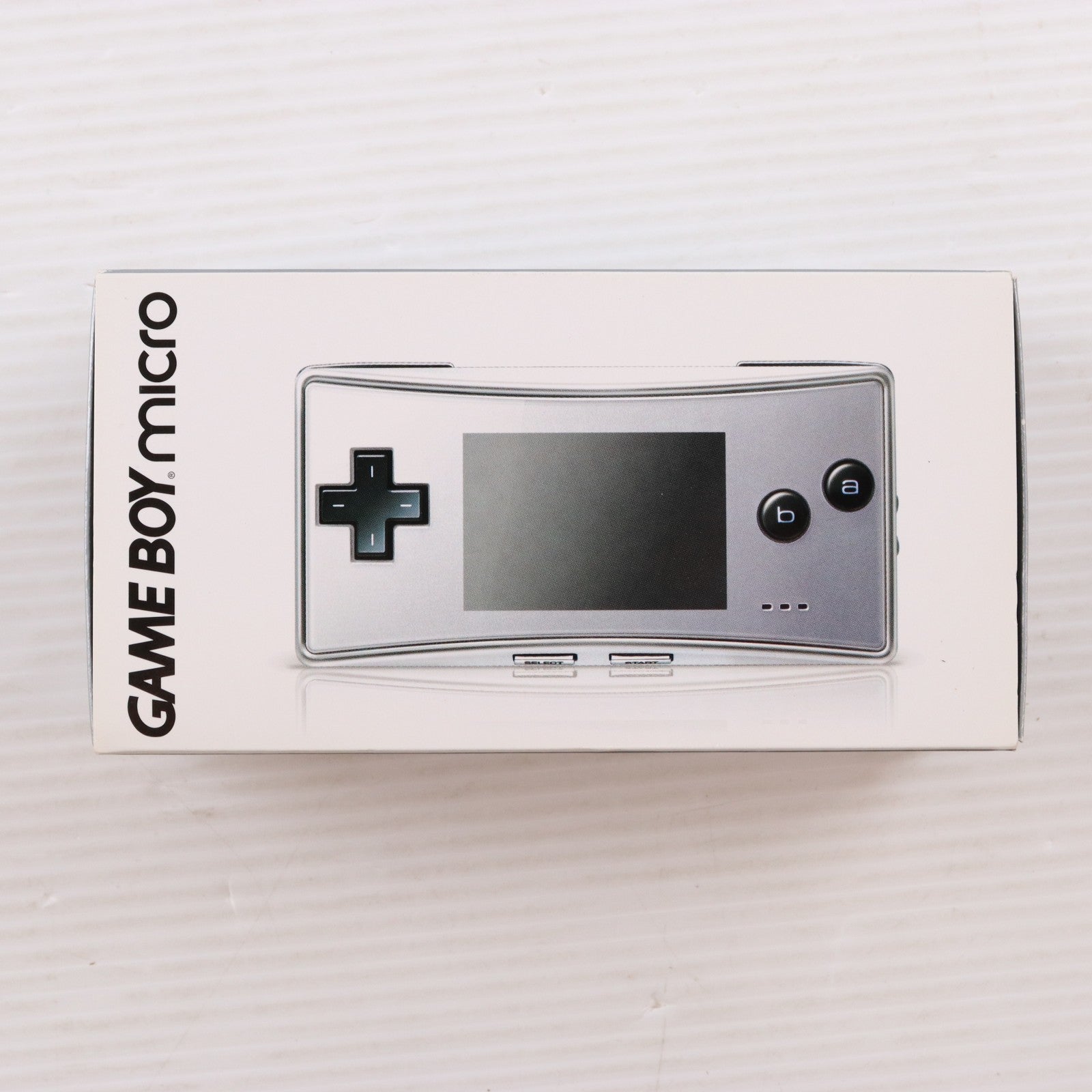 【中古即納】[GBA] (本体) GAMEBOY micro(ゲームボーイミクロ) シルバー 任天堂(OXY-S-AA)(20050913)